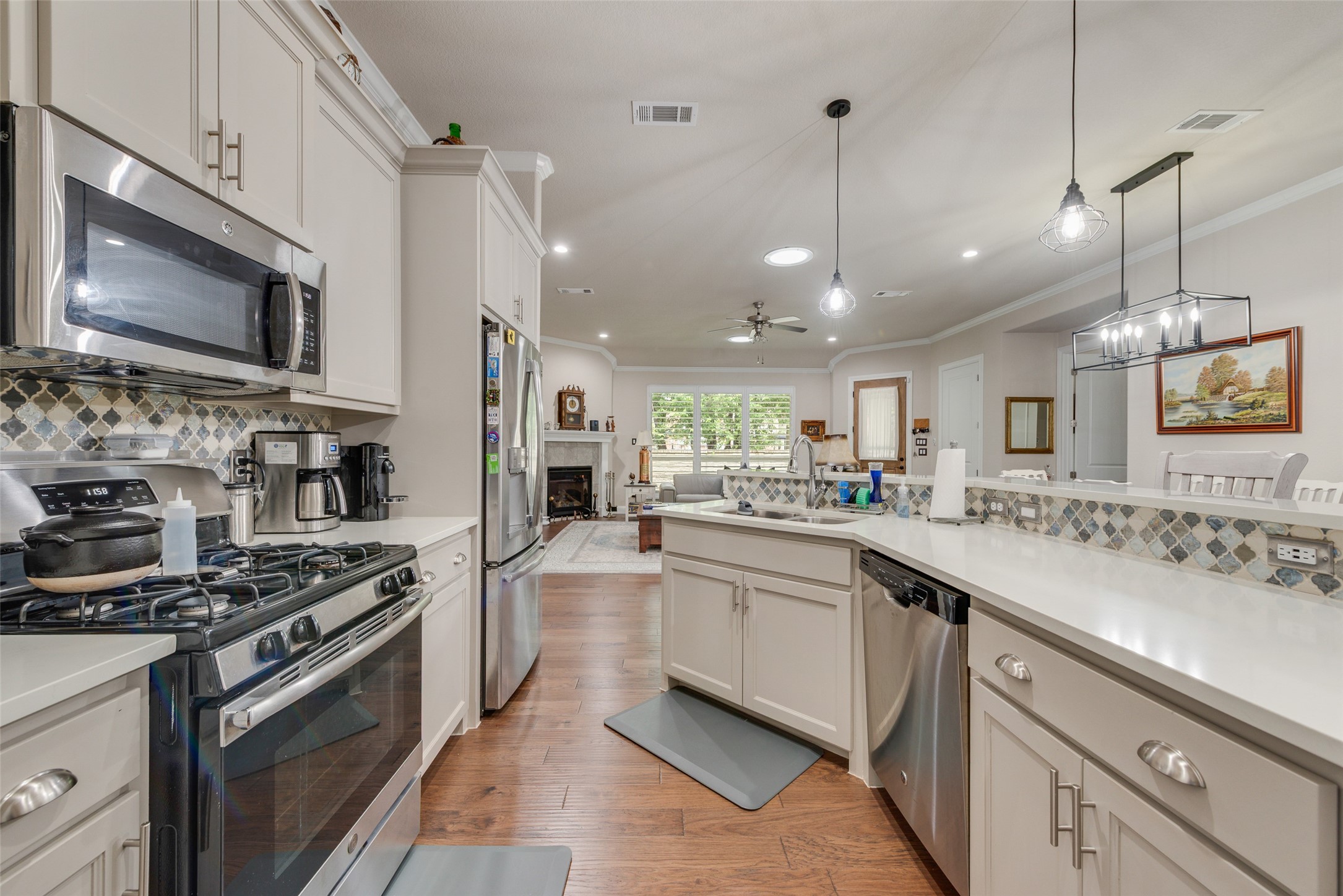4900 Dacy Lane