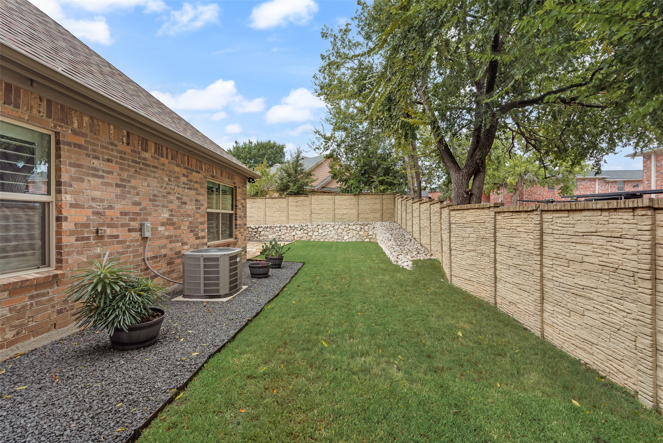 4900 Dacy Lane
