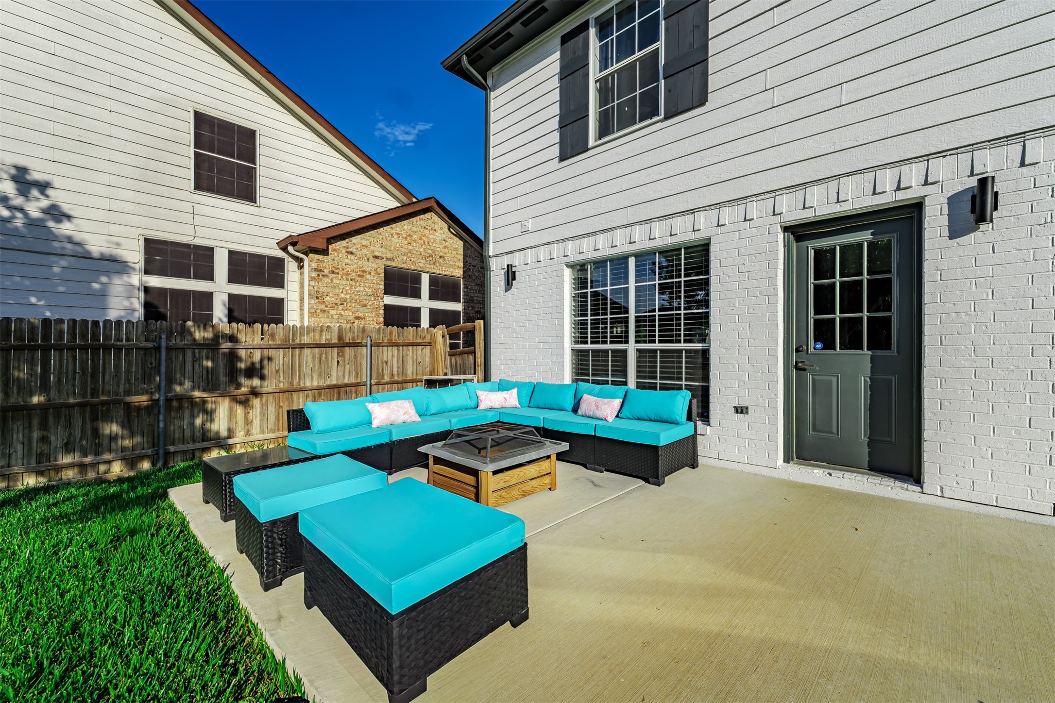 2501 Fox Hollow Court