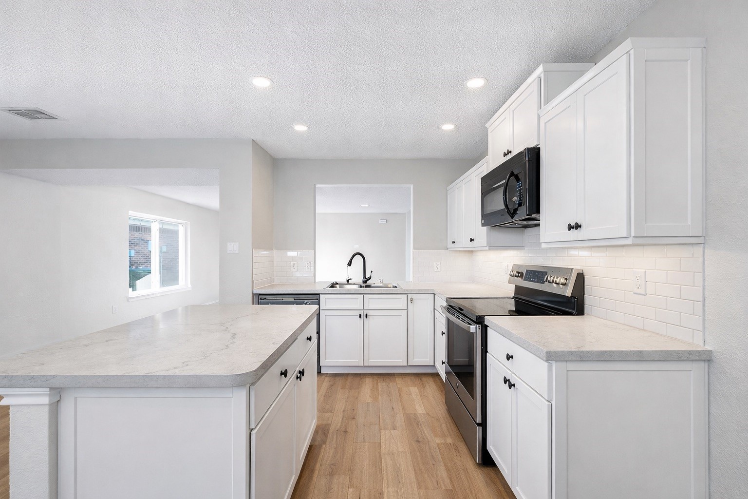 10137 Chapel Ridge Drive