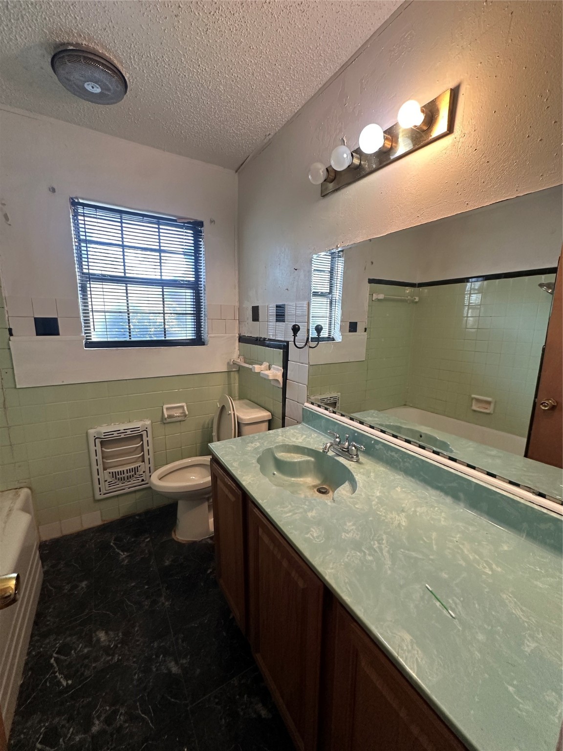 831 Glen Arbor Drive