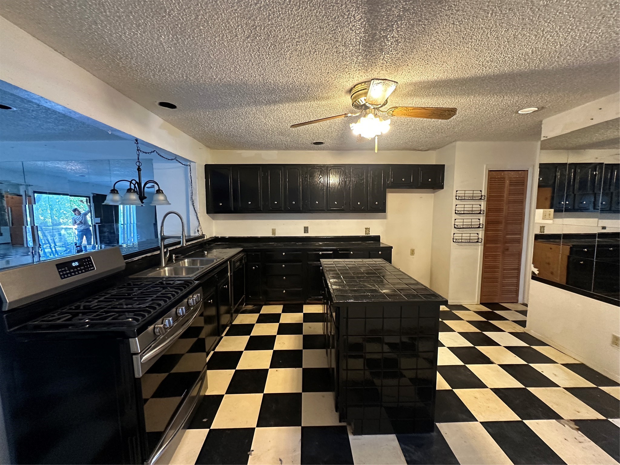 831 Glen Arbor Drive