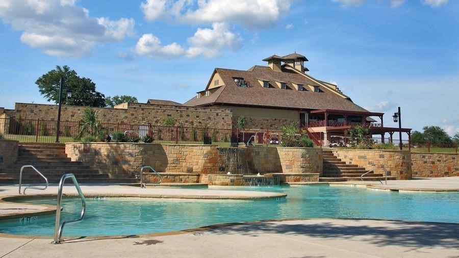 6231 N Berwick Drive