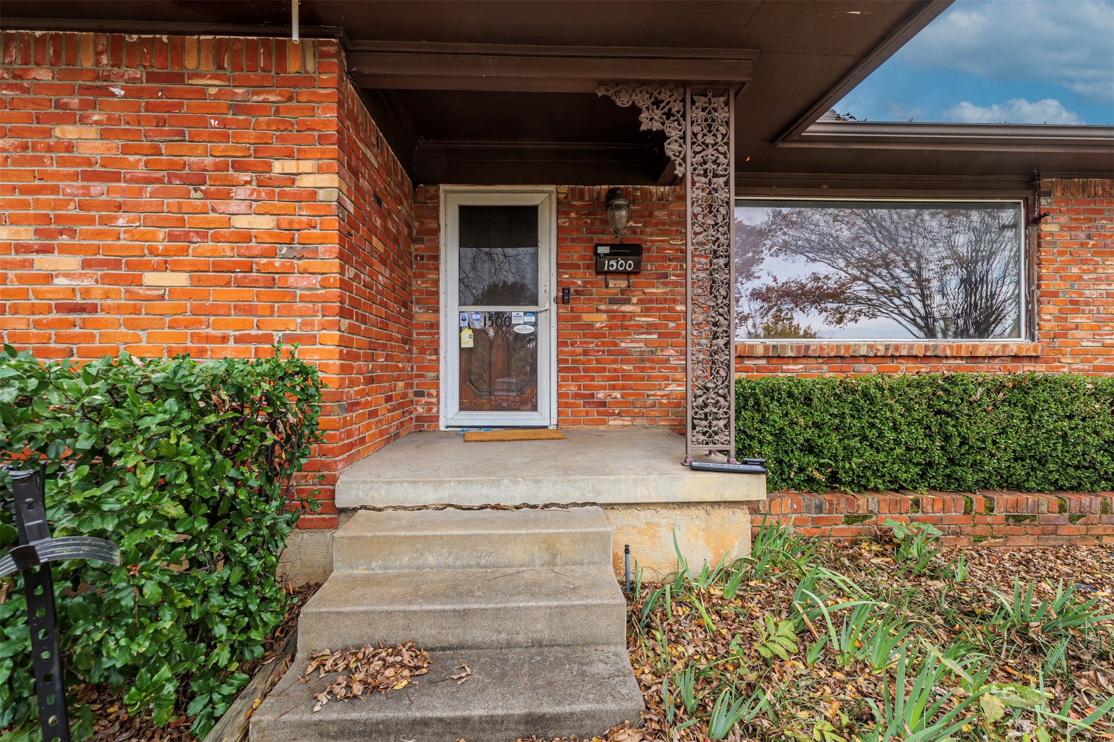1500 Oak Cliff Road
