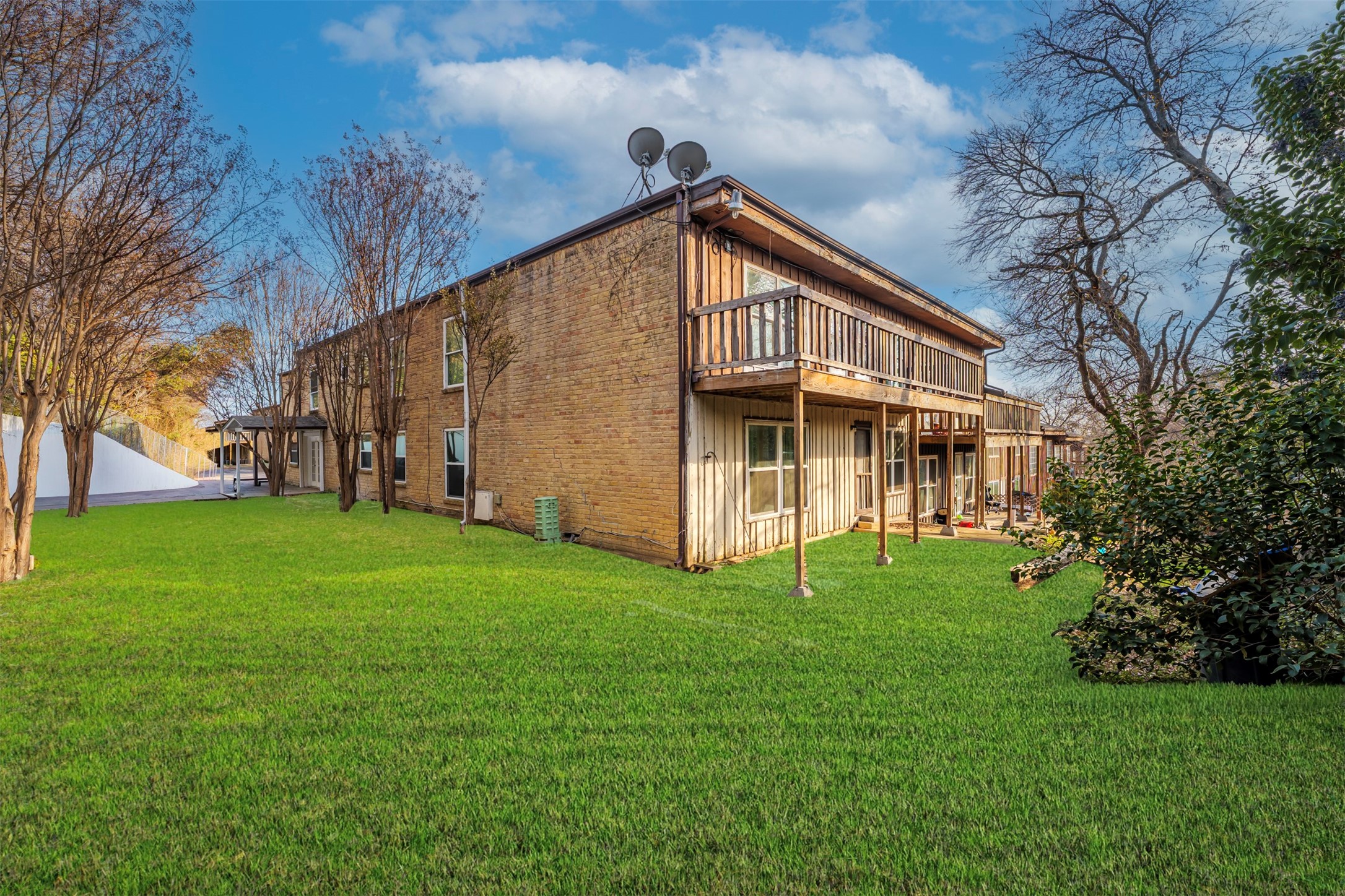 6032 Westridge Lane 211