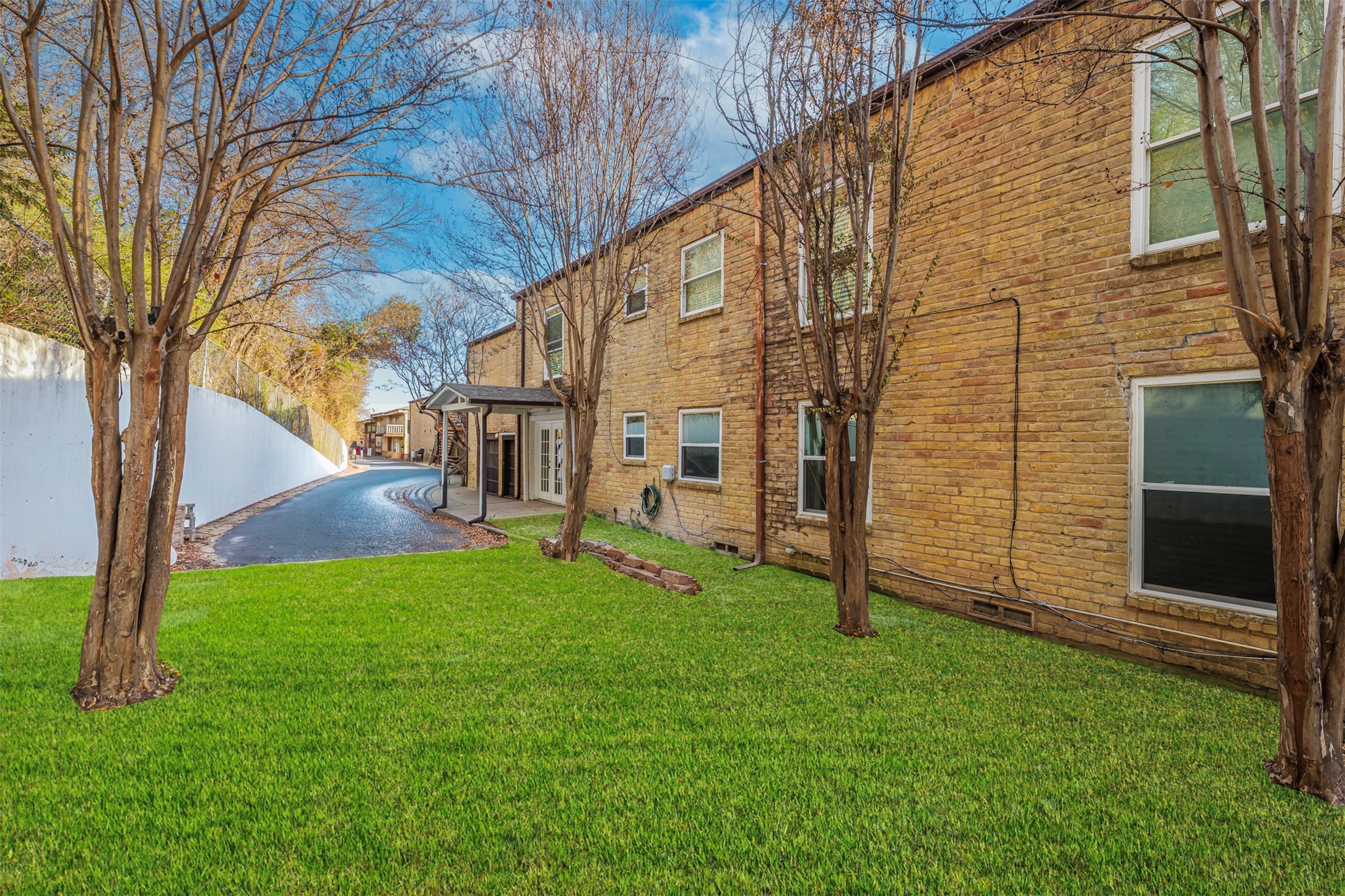 6032 Westridge Lane 211