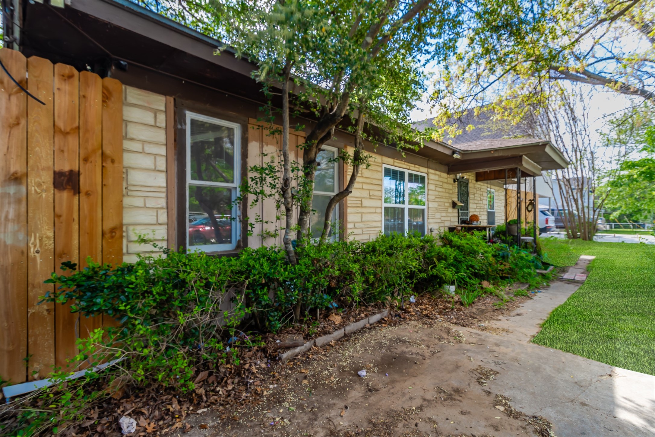 417 Athenia Drive