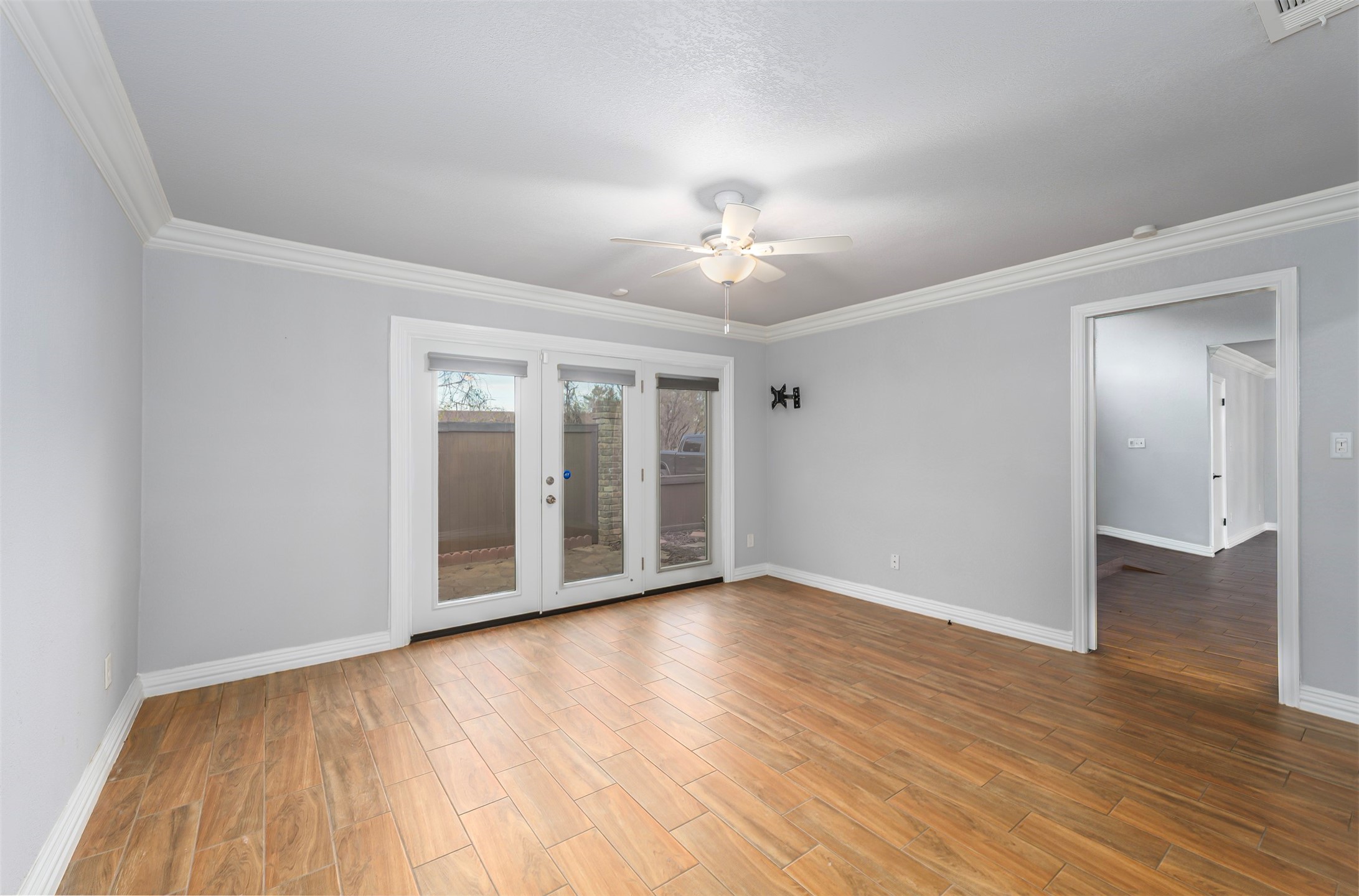 5624 Oak View Drive