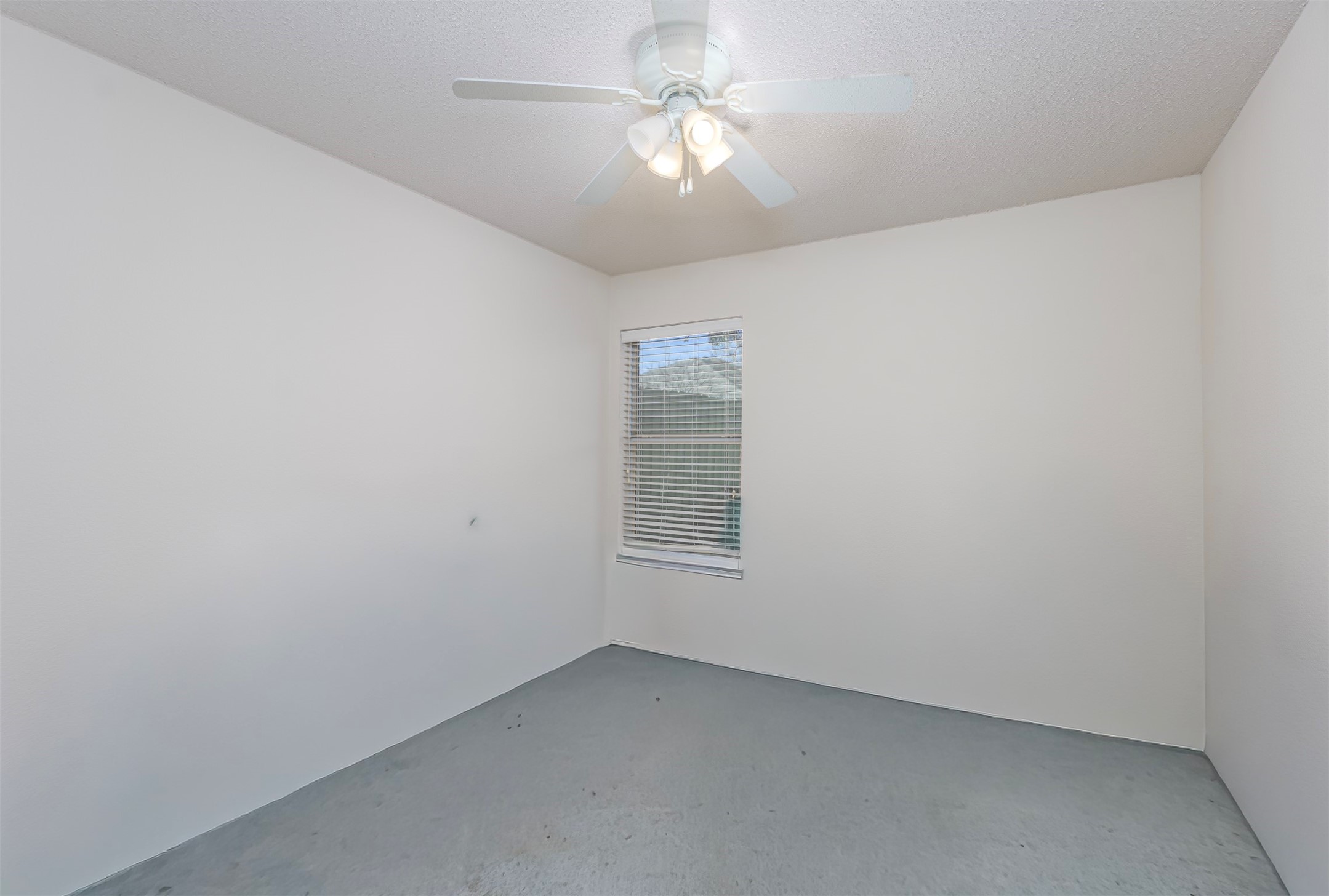 12212 Stillglen Trail