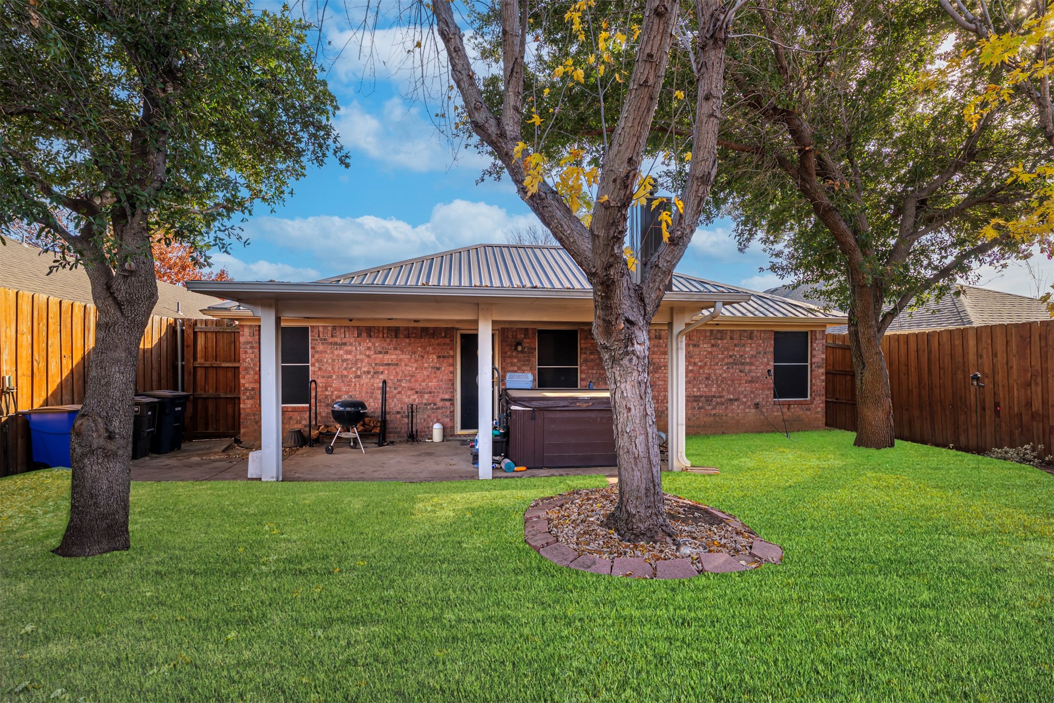 12212 Stillglen Trail