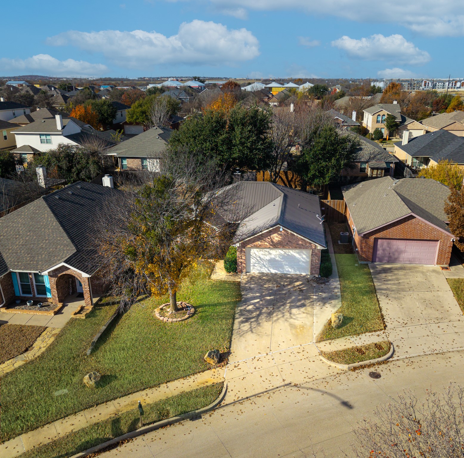 12212 Stillglen Trail