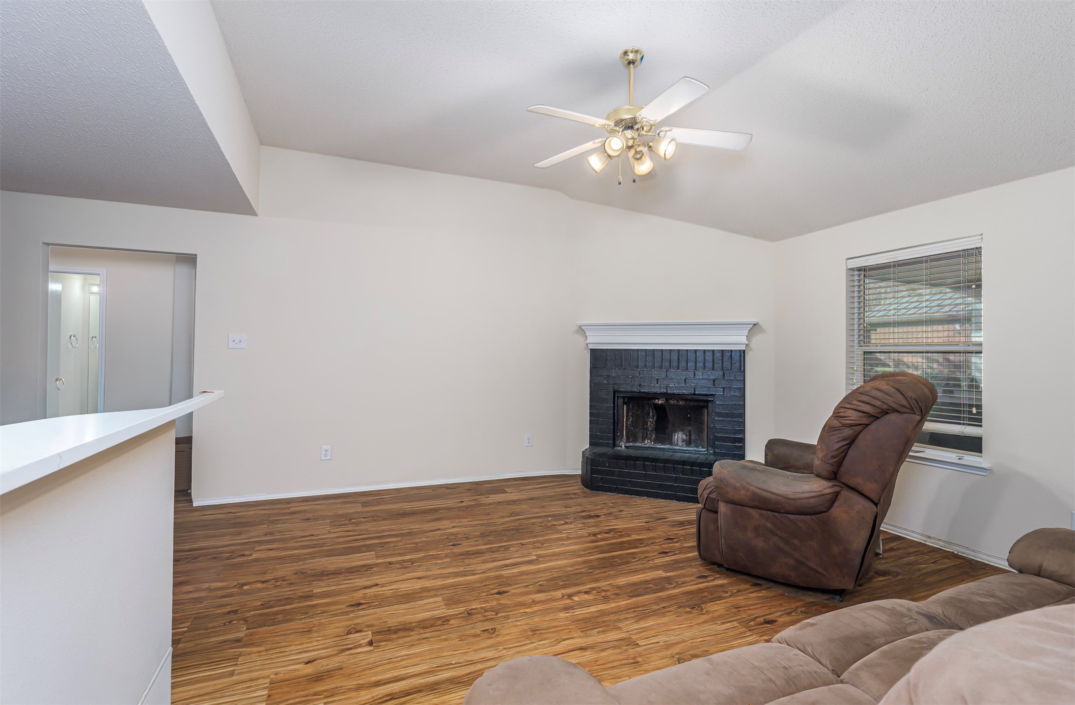 12212 Stillglen Trail
