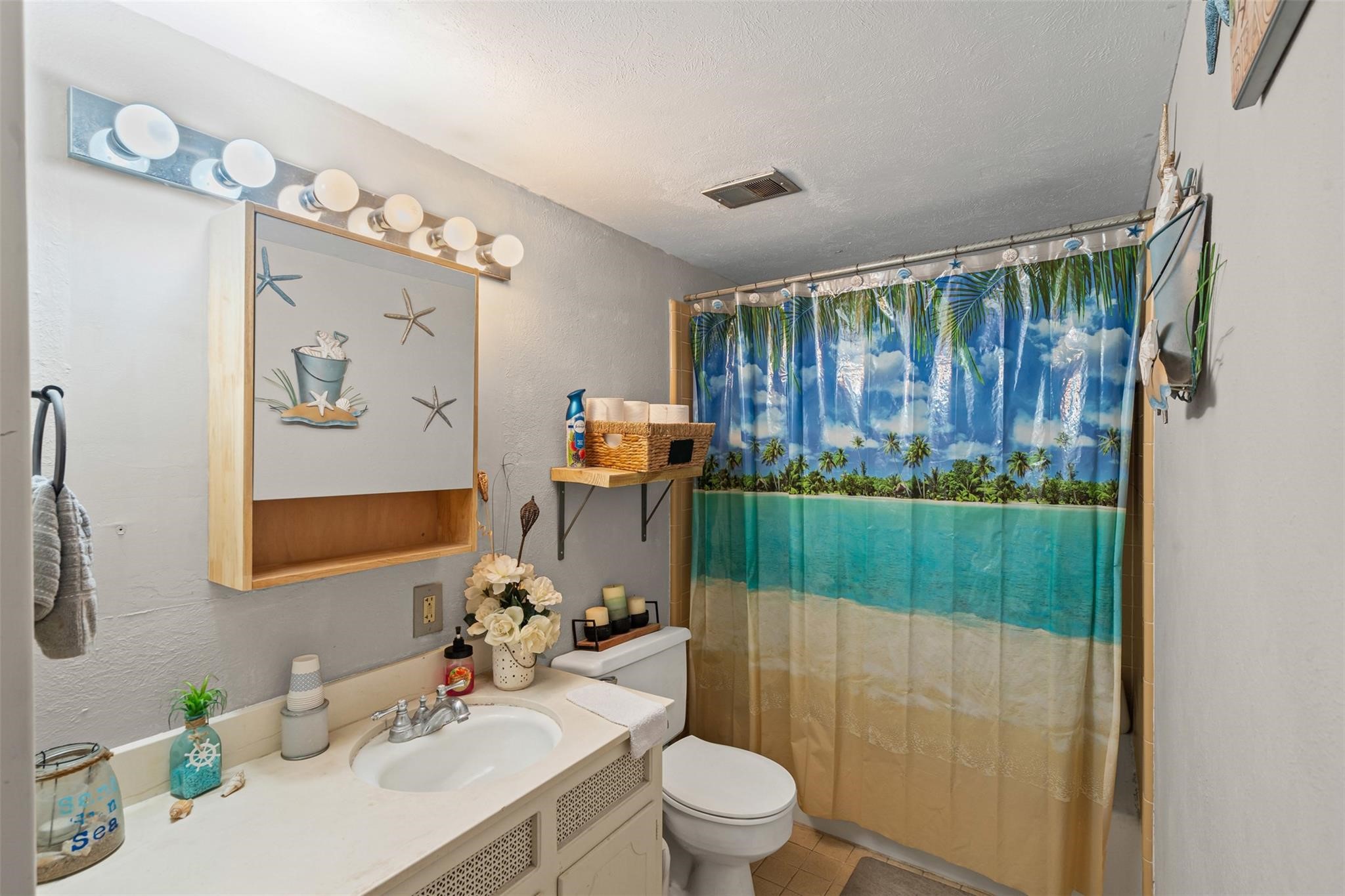 4024 Ridglea Country Club Drive 611