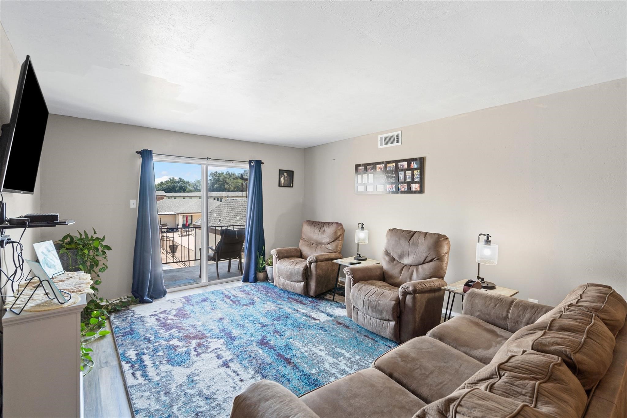 4024 Ridglea Country Club Drive 611