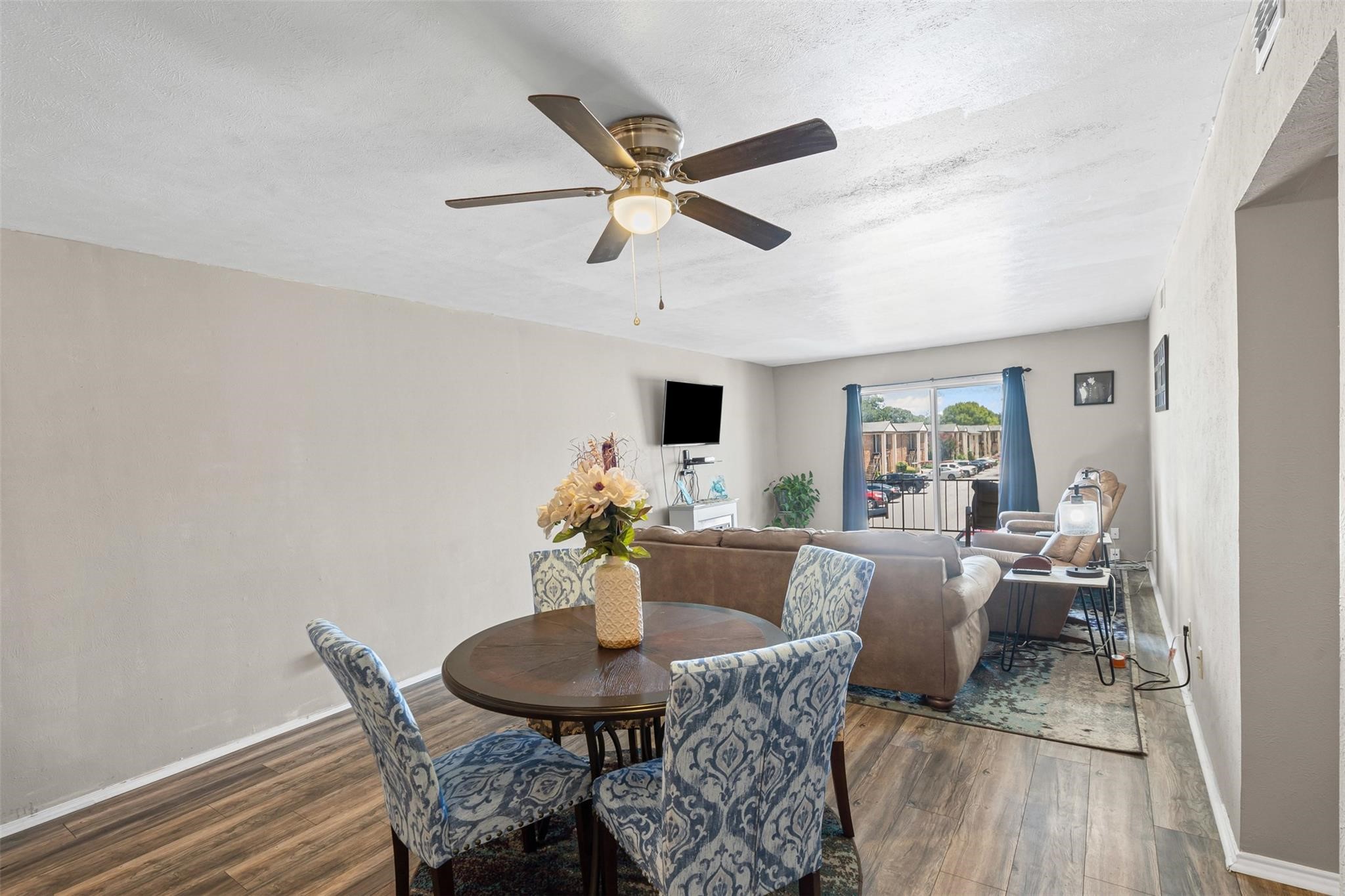 4024 Ridglea Country Club Drive 611