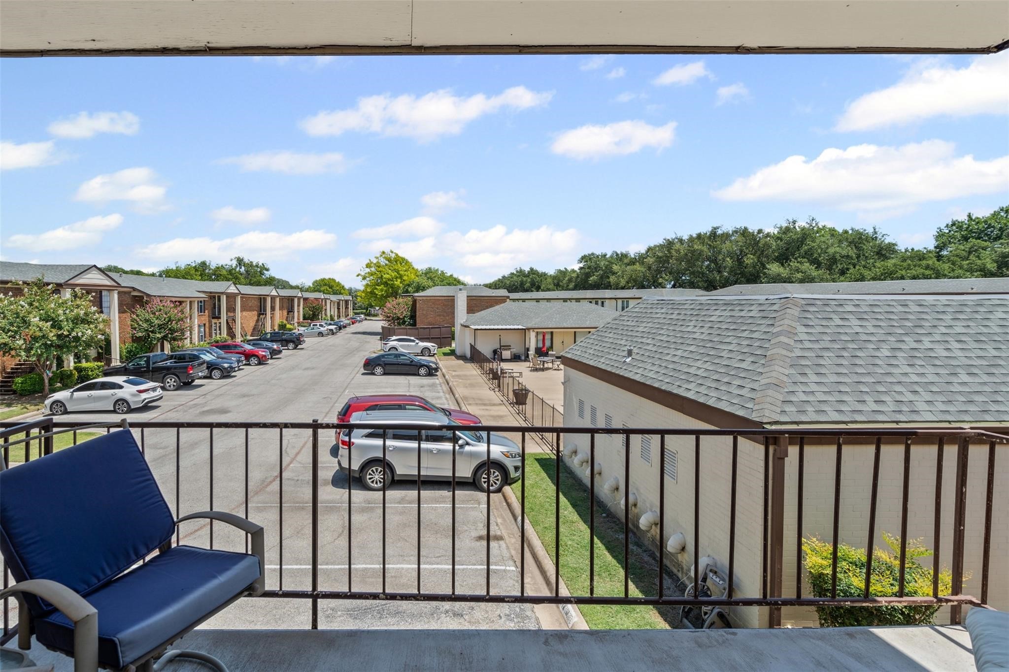 4024 Ridglea Country Club Drive 611