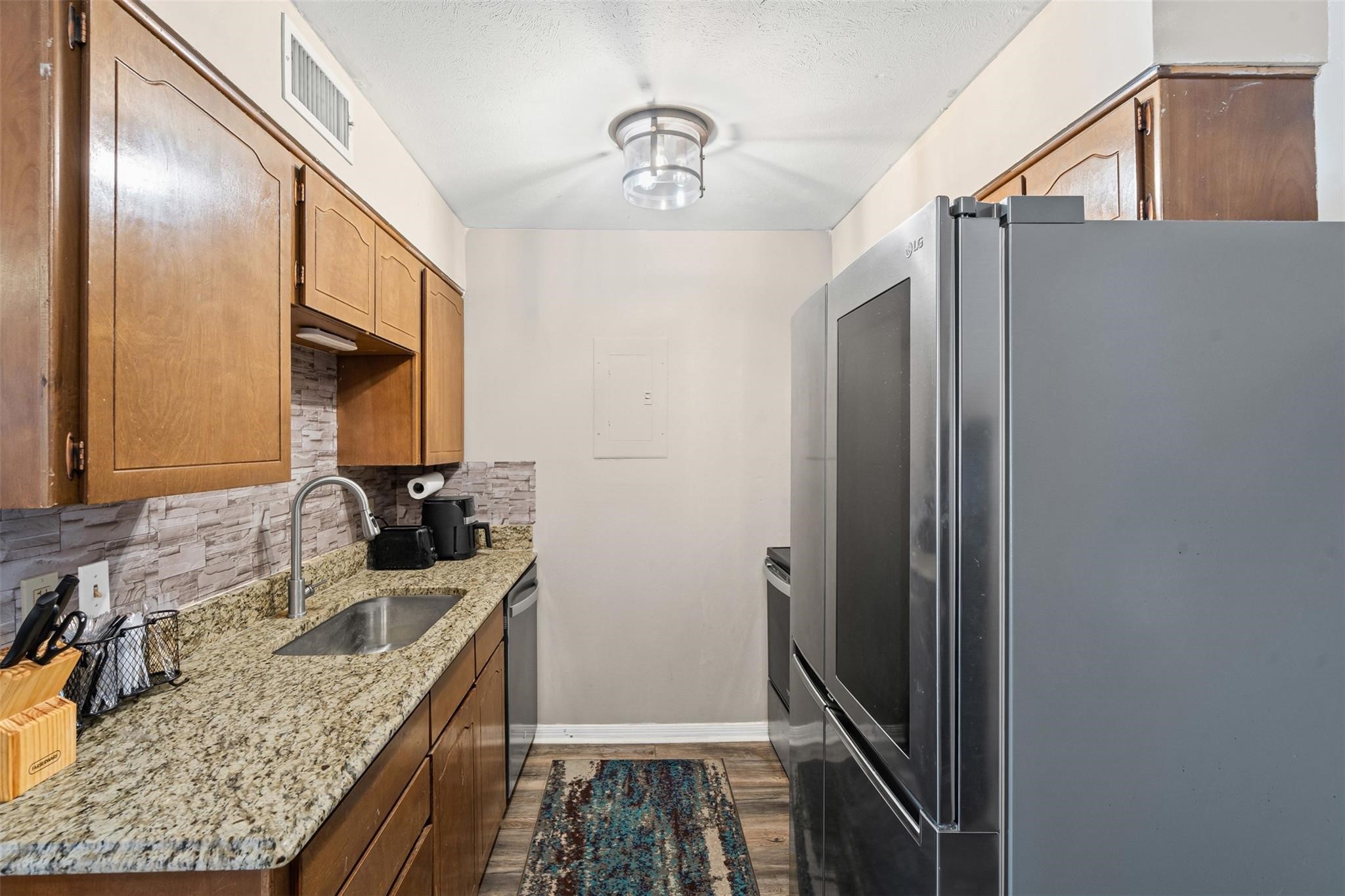 4024 Ridglea Country Club Drive 611