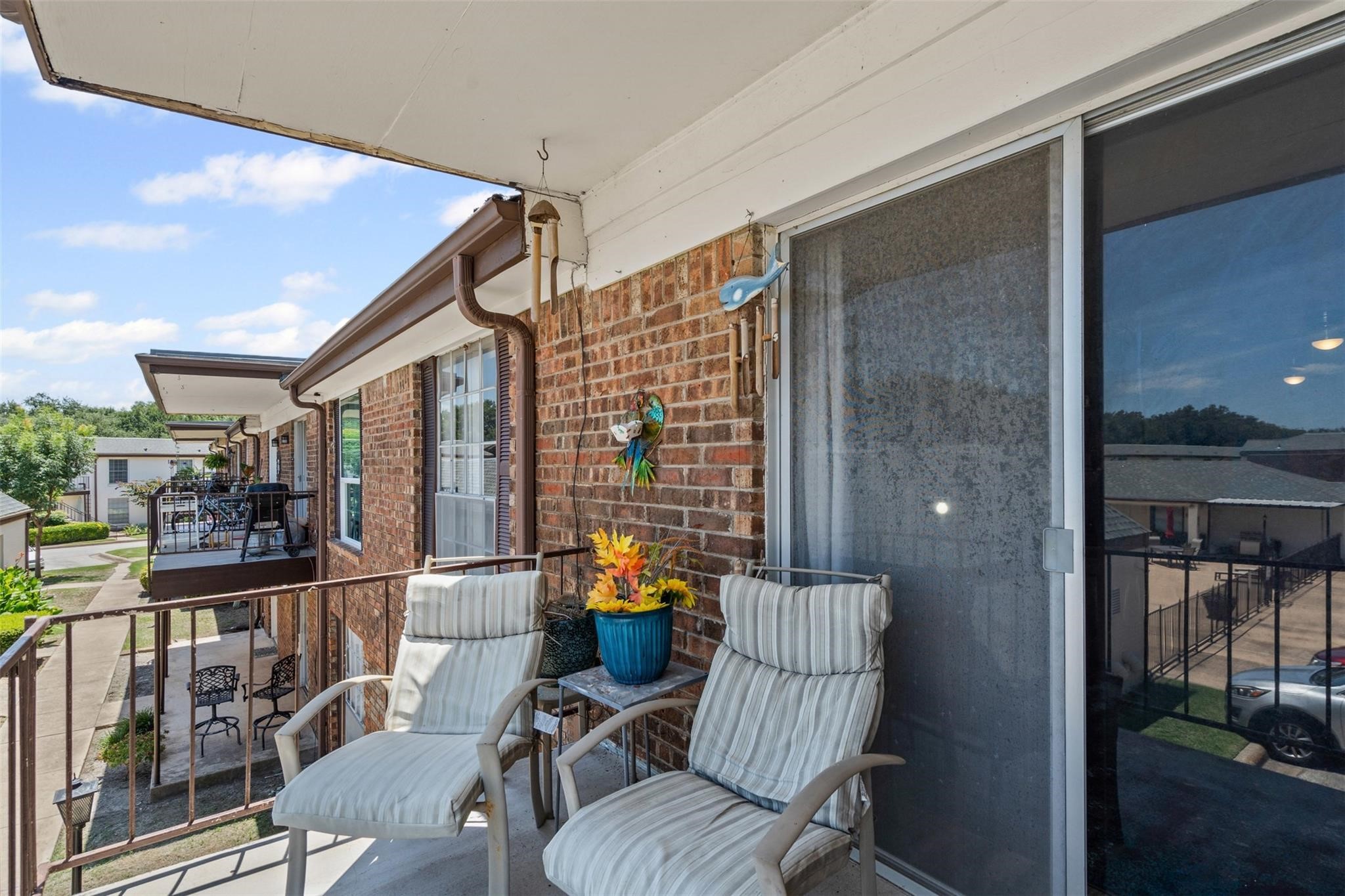 4024 Ridglea Country Club Drive 611