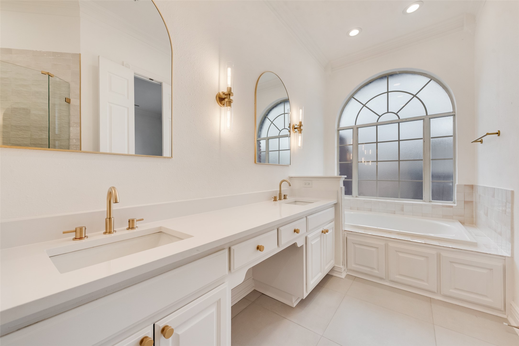 537 Lochngreen Trail