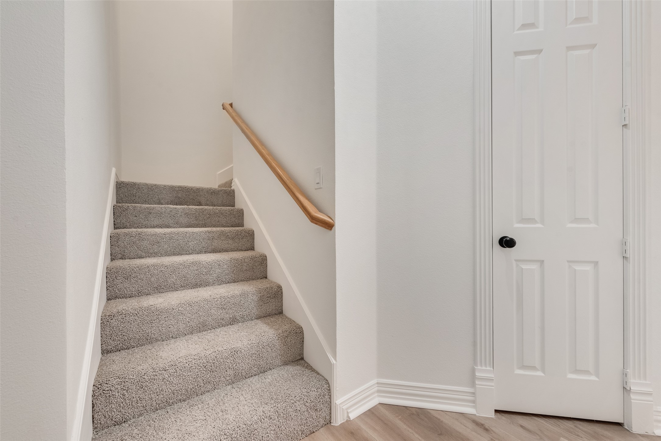 537 Lochngreen Trail