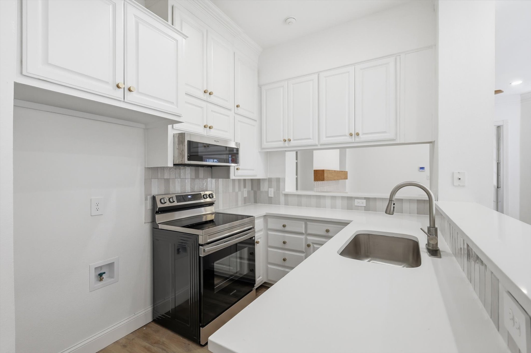 537 Lochngreen Trail