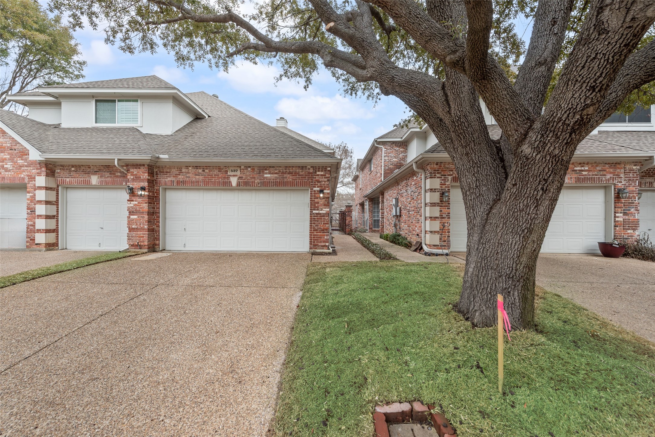 537 Lochngreen Trail