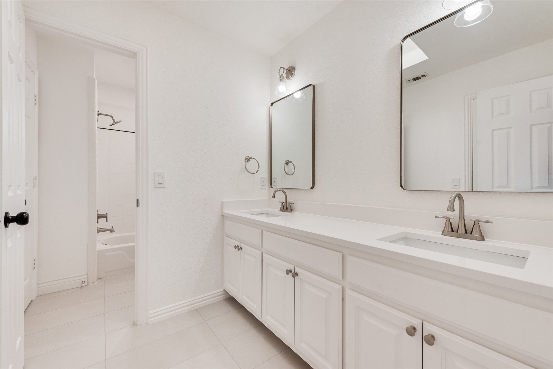 537 Lochngreen Trail