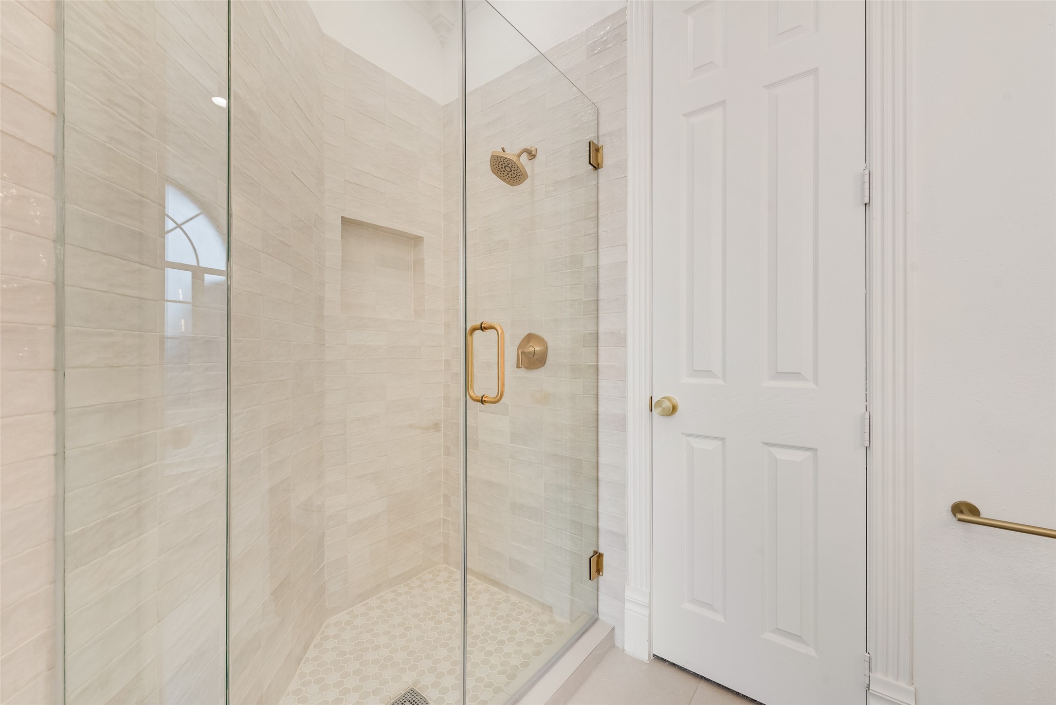 537 Lochngreen Trail