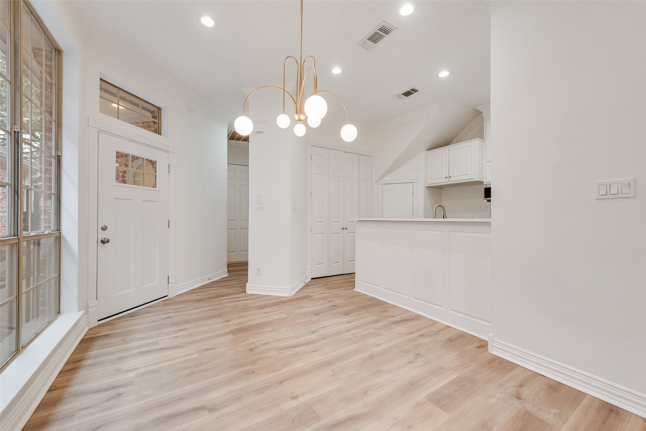 537 Lochngreen Trail