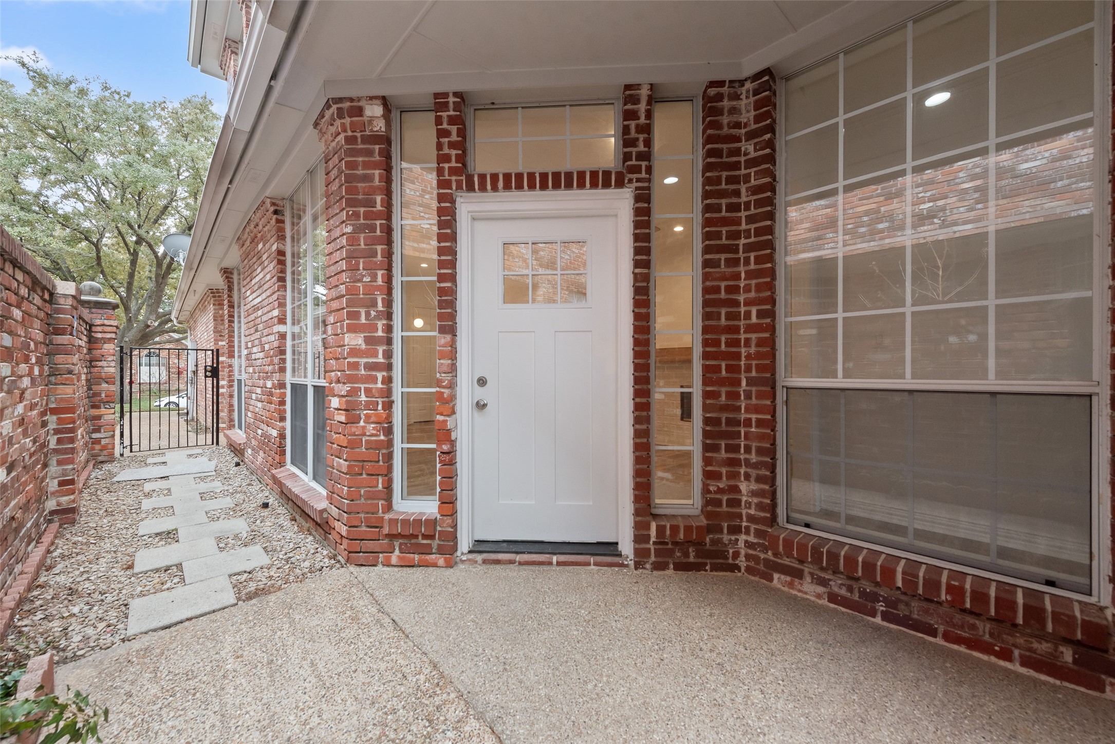 537 Lochngreen Trail