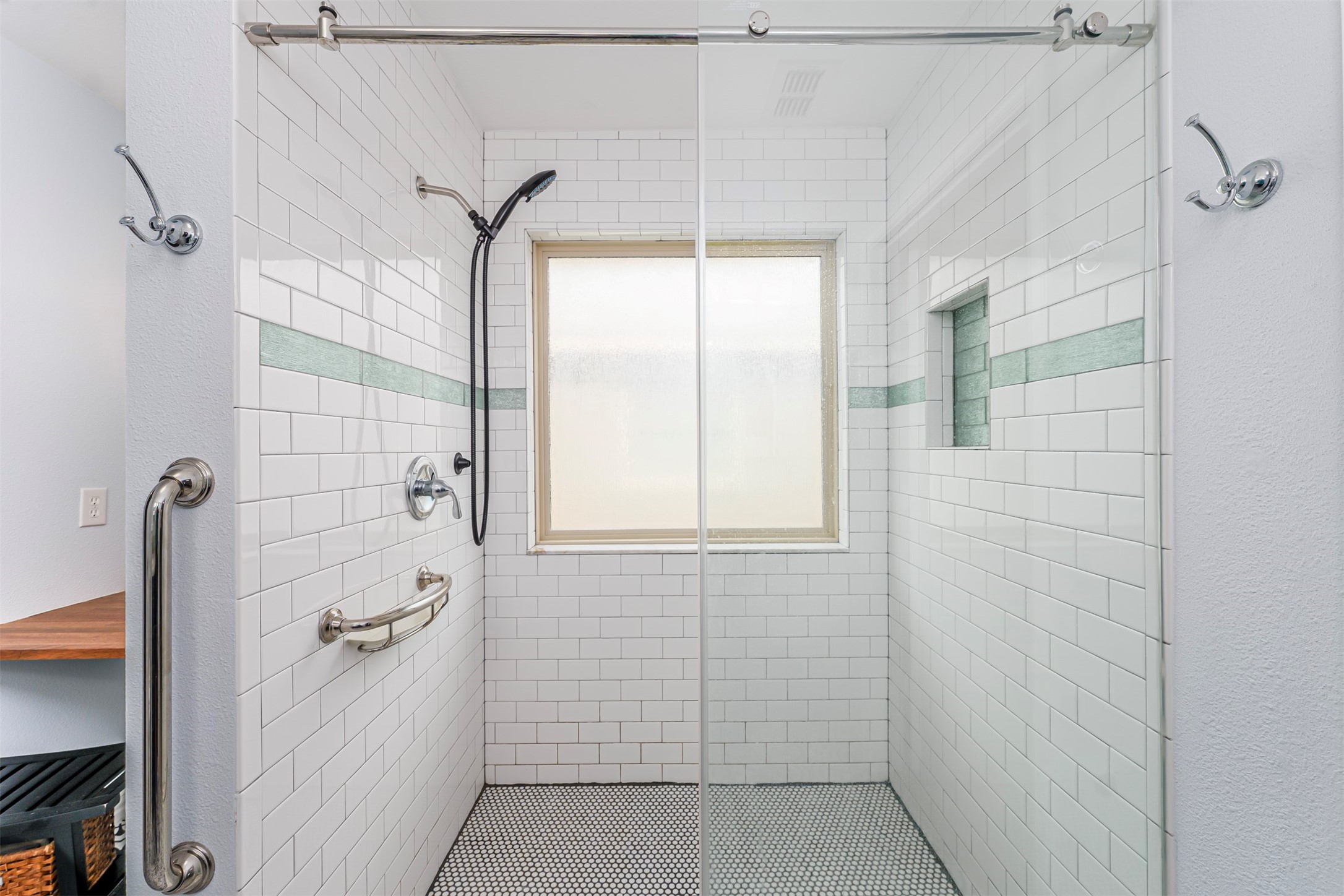 5505 Thunder Bay Drive