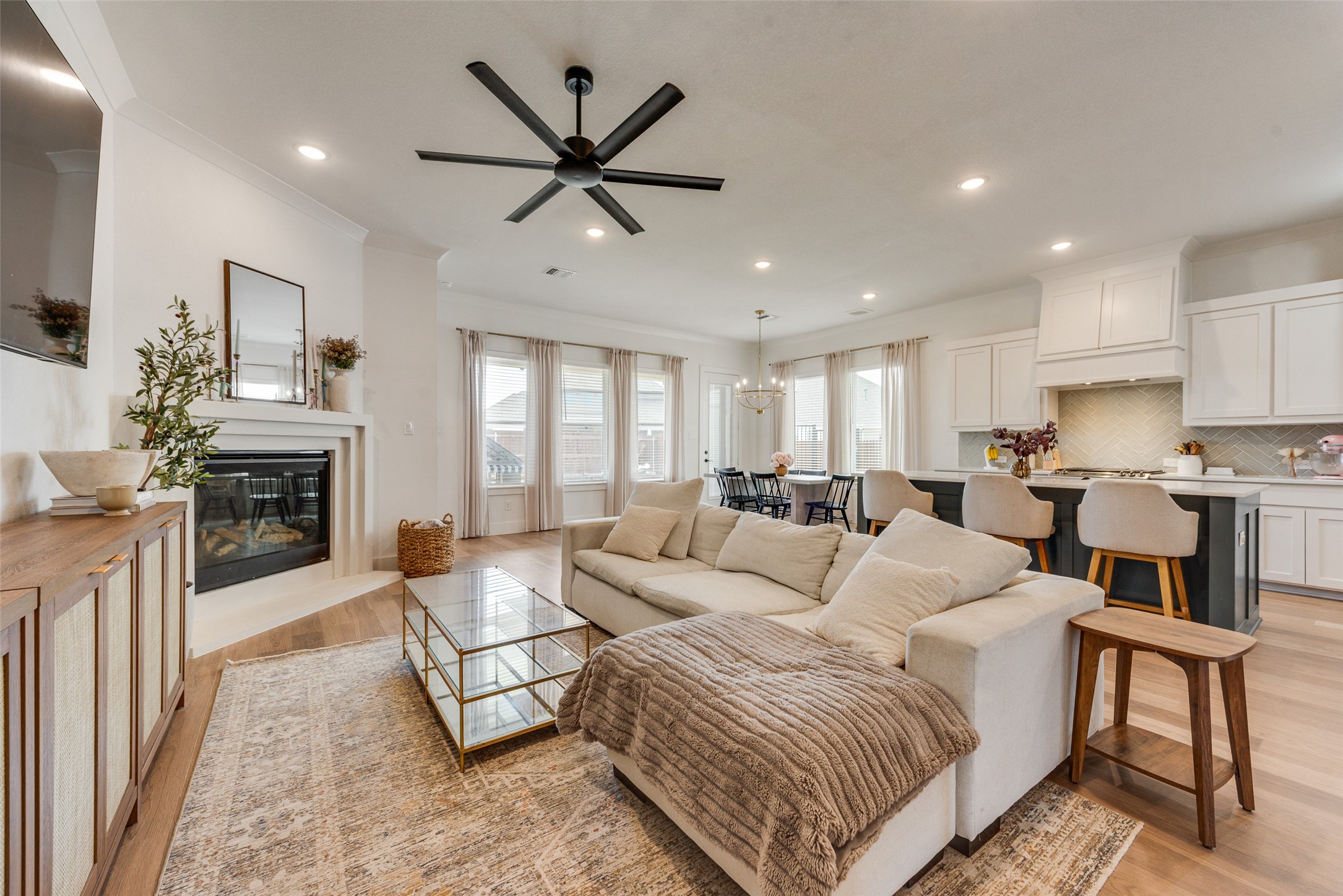 217 Observation Drive N