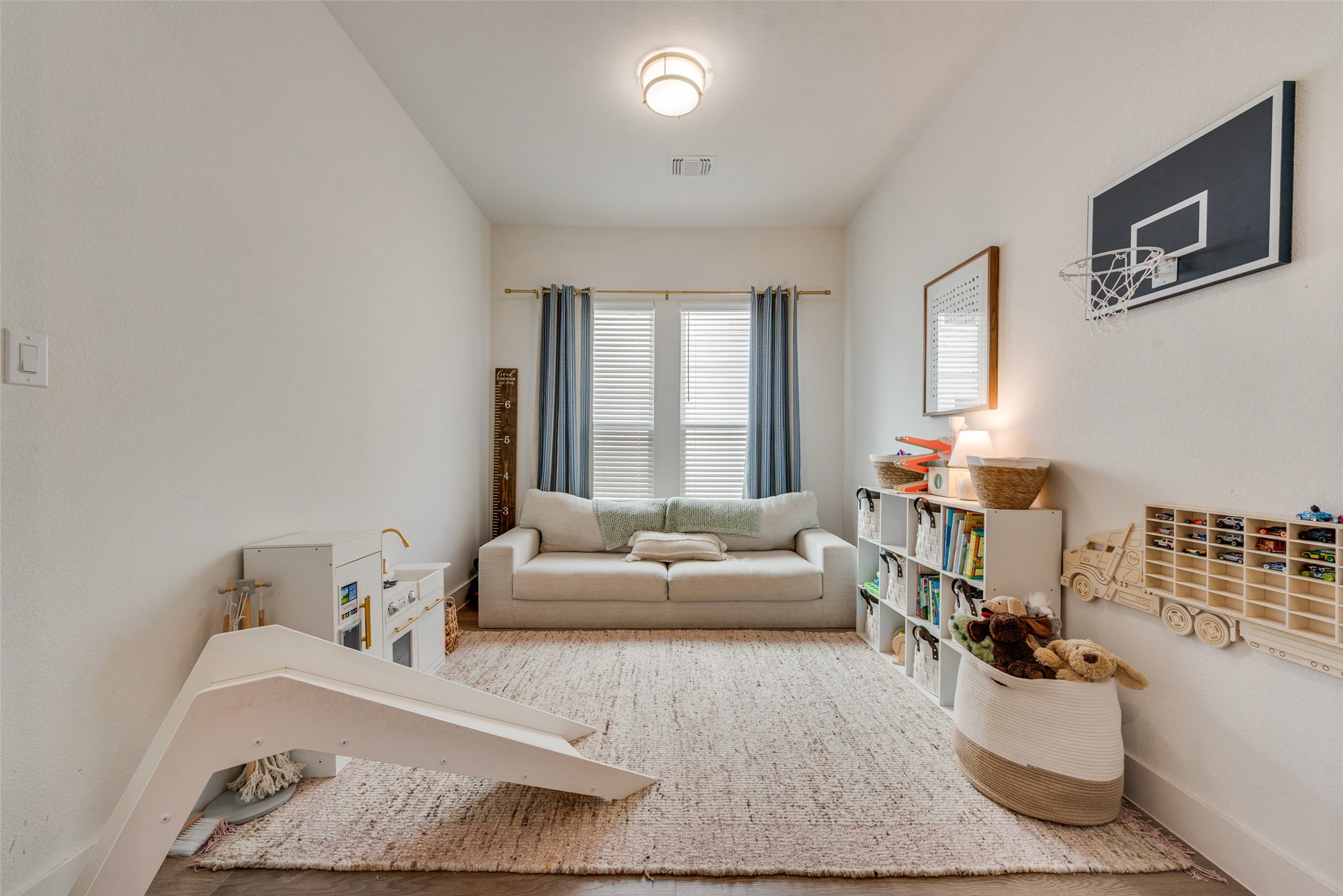 217 Observation Drive N