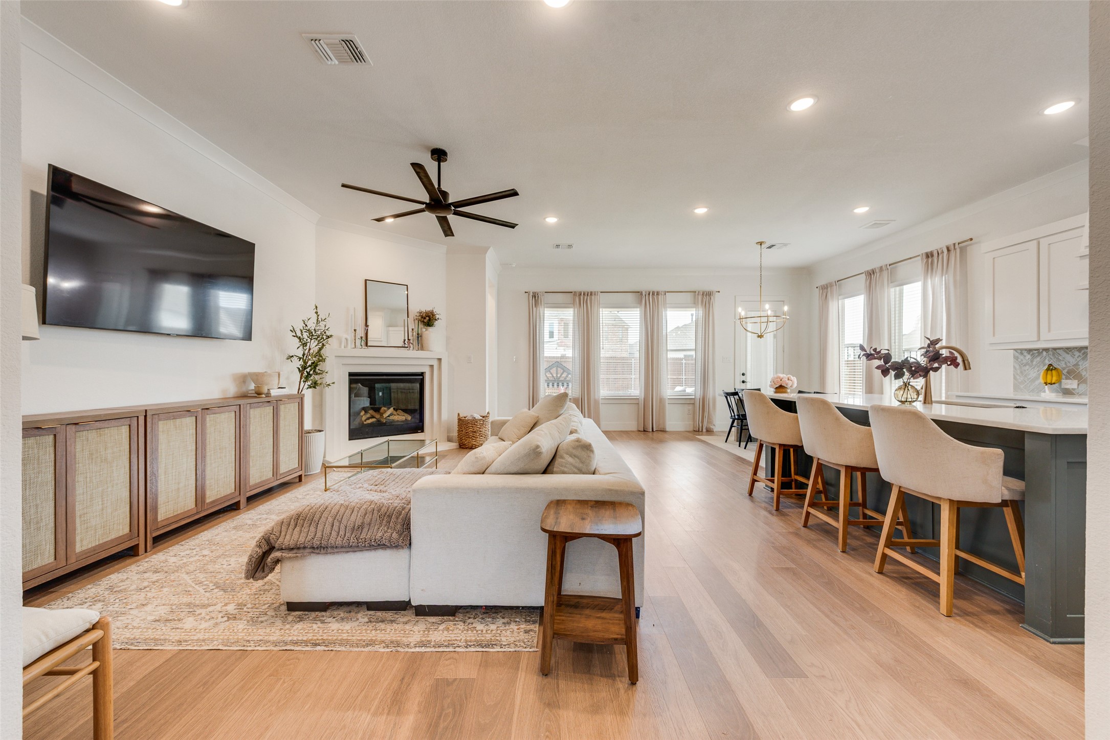 217 Observation Drive N