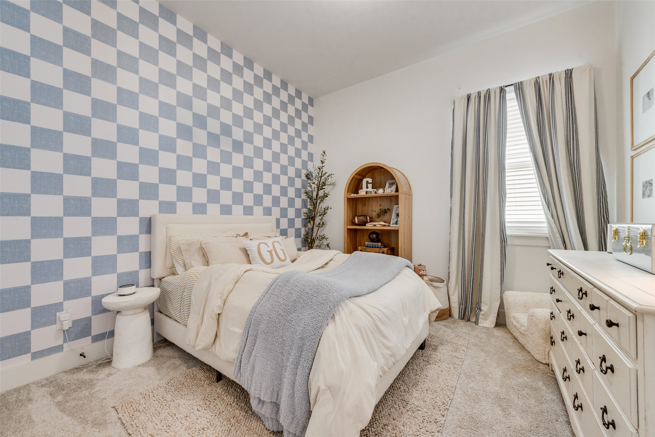 217 Observation Drive N