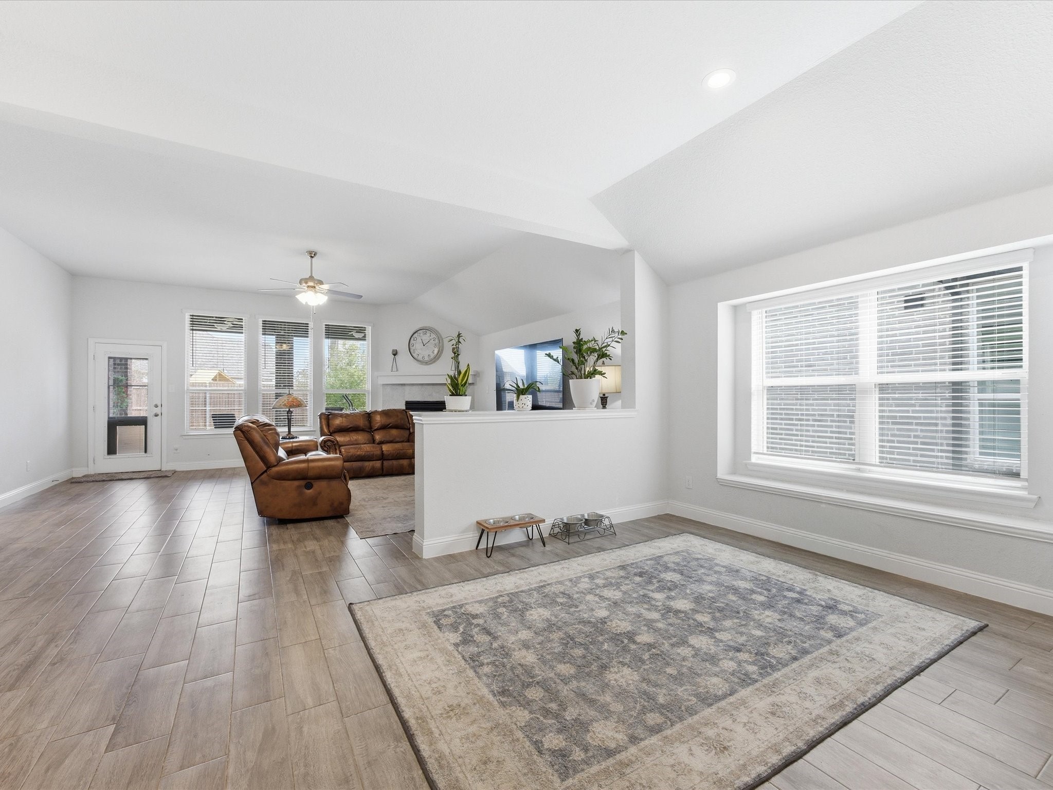 14932 Nightmist Road