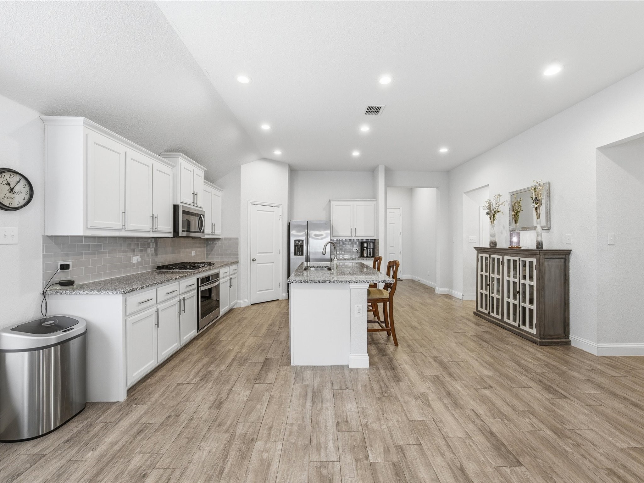 14932 Nightmist Road