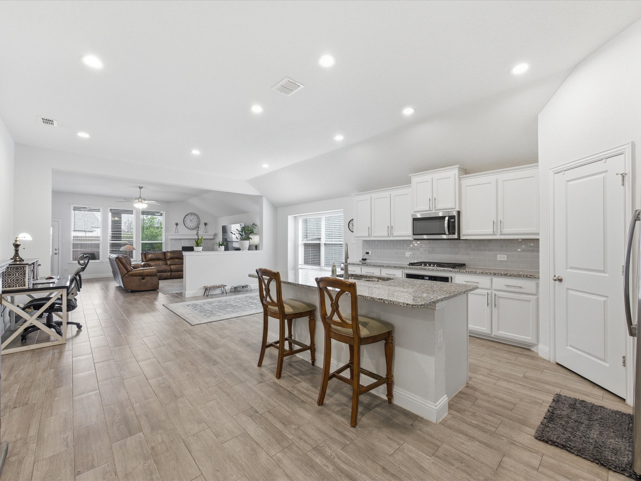 14932 Nightmist Road