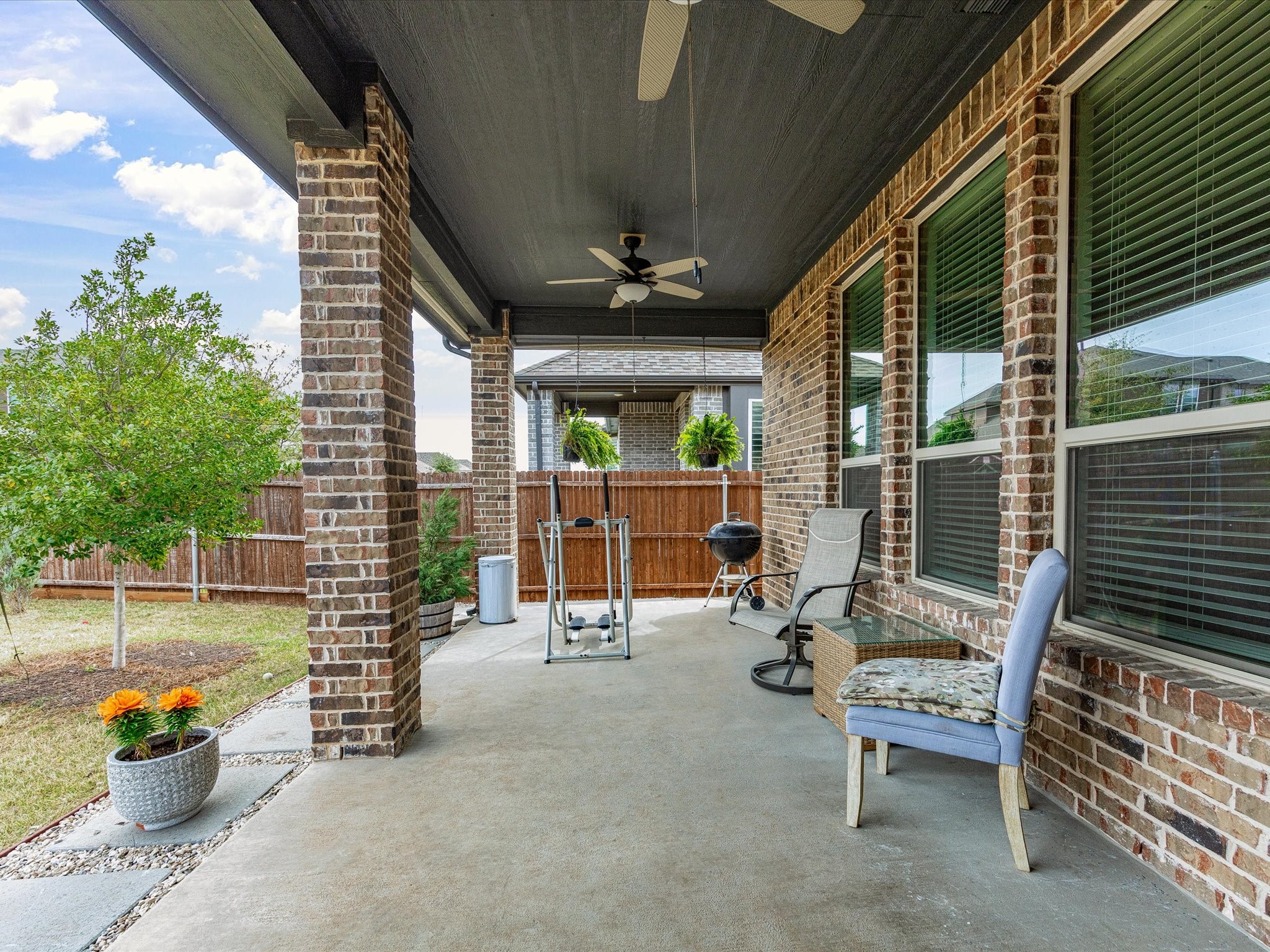 14932 Nightmist Road