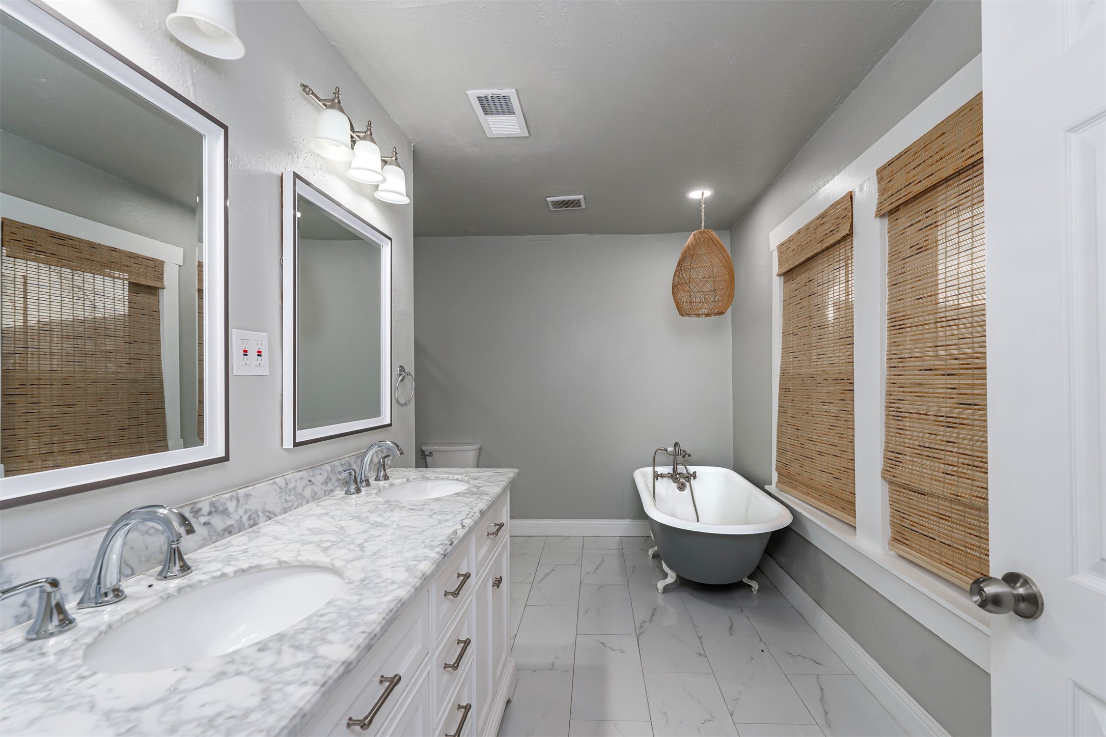 3240 Lipscomb Street