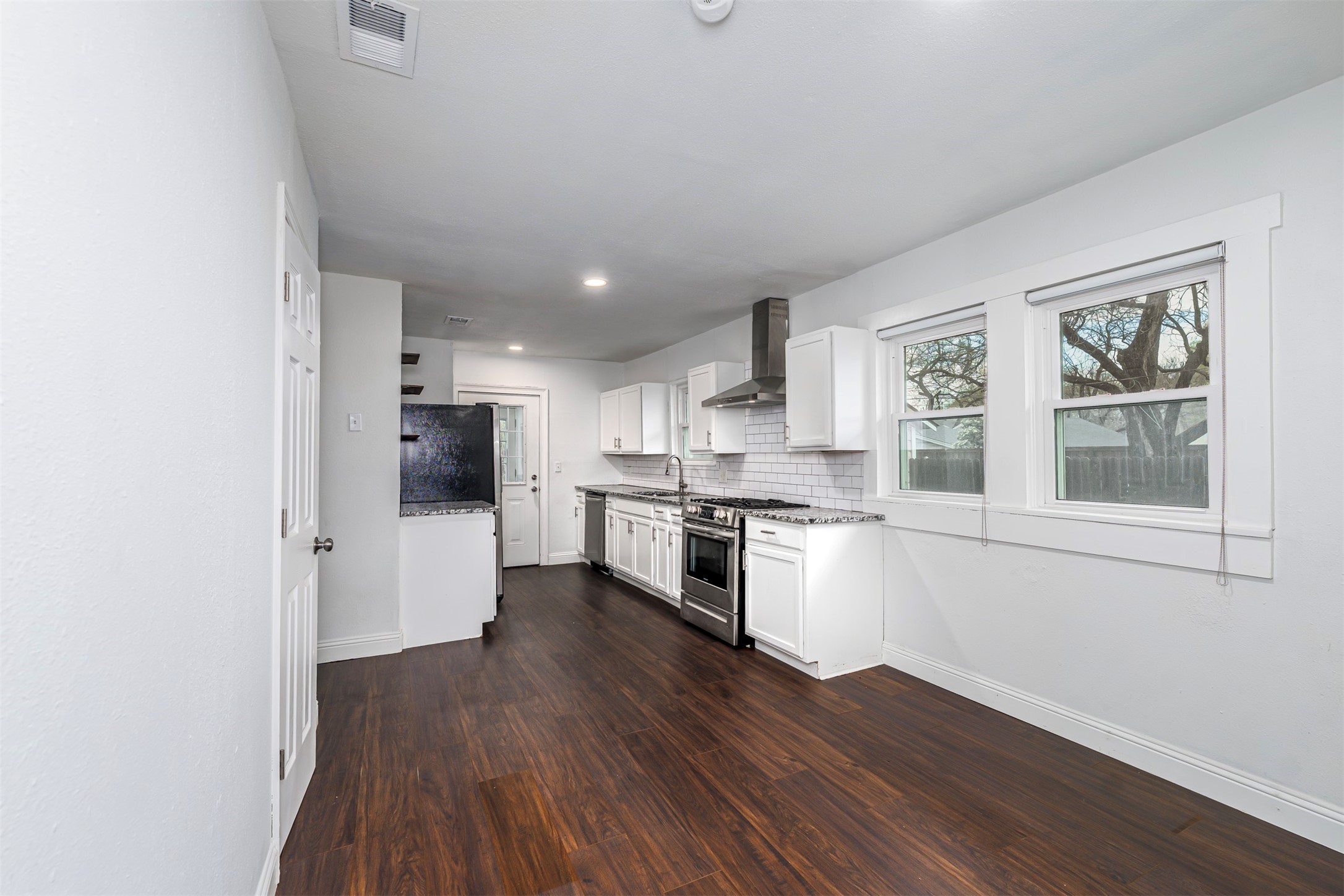 3240 Lipscomb Street