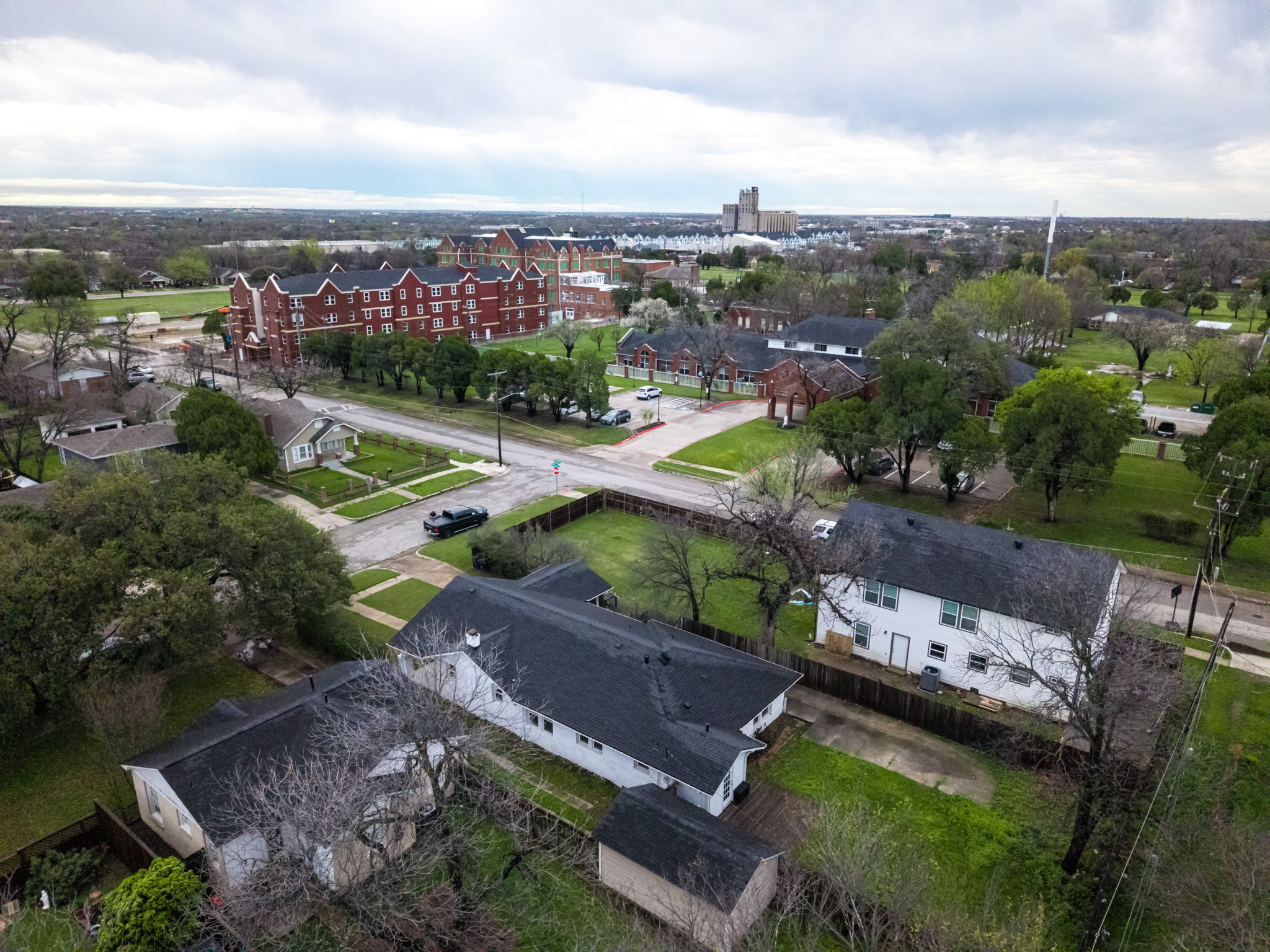 3240 Lipscomb Street