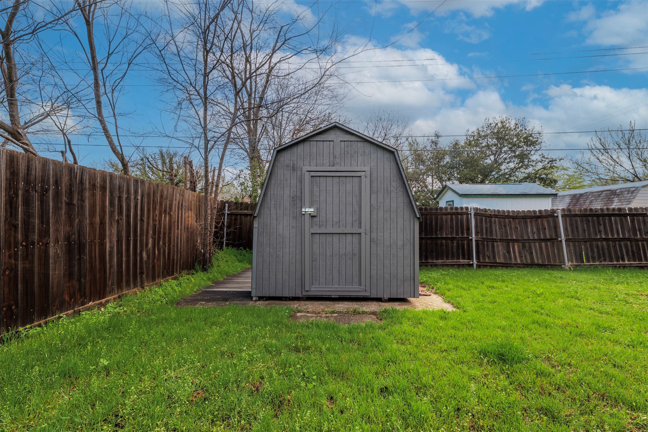 4916 Susan Lee Lane
