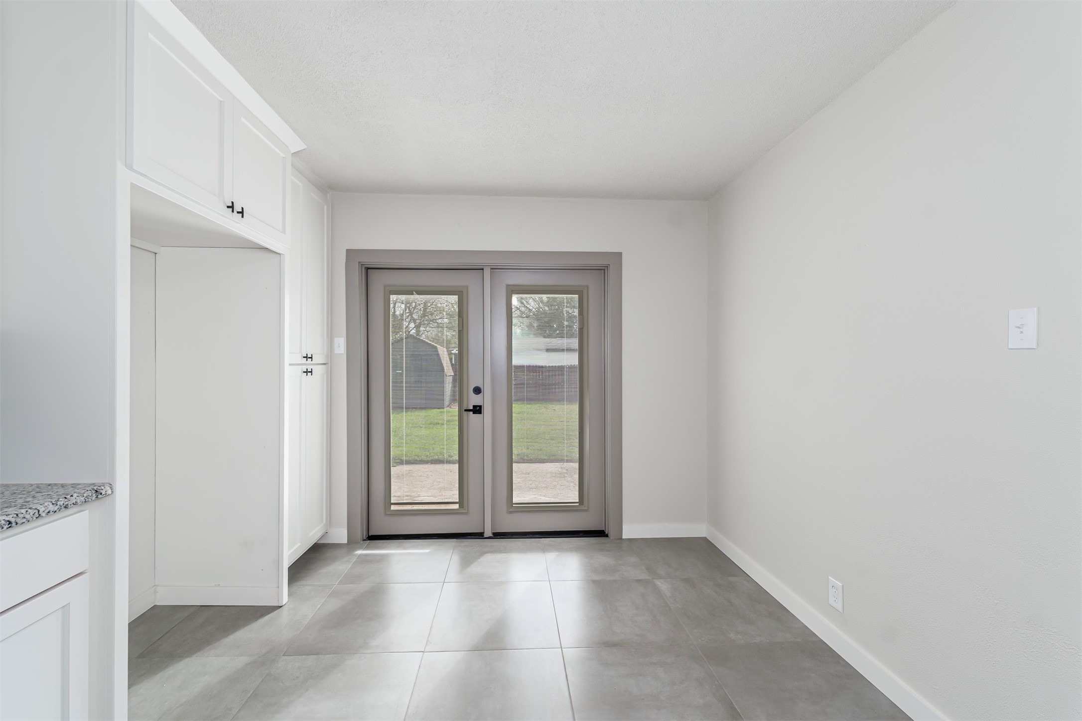 4916 Susan Lee Lane