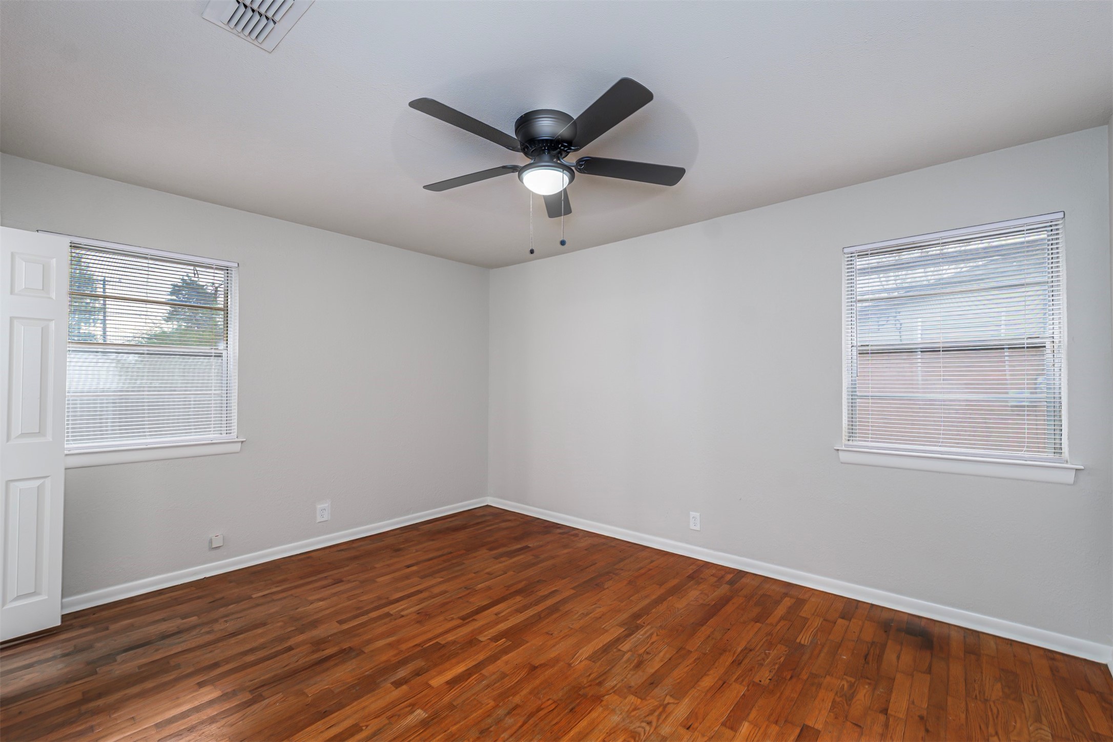4916 Susan Lee Lane