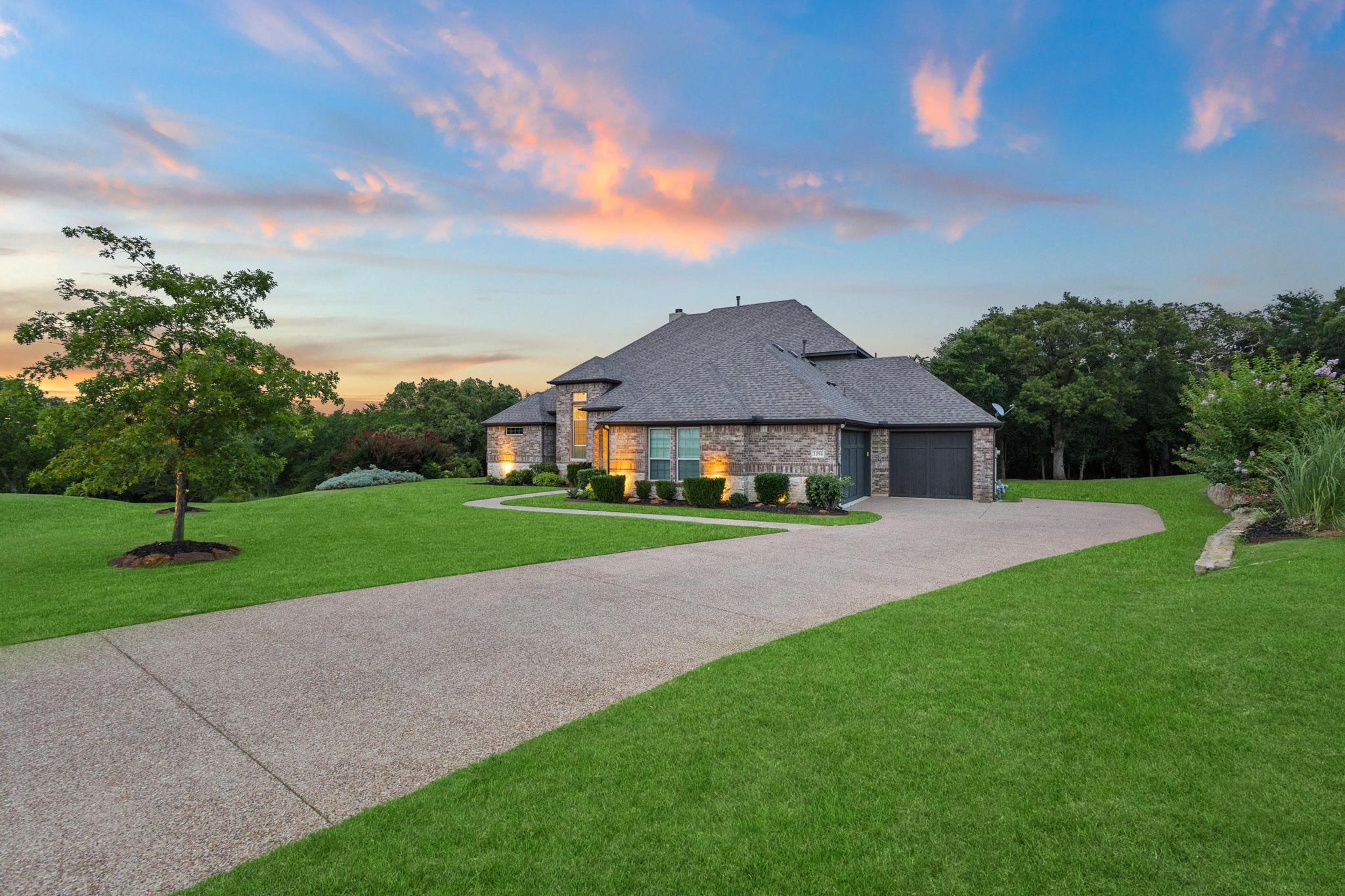 1090 Stone Trail Lane