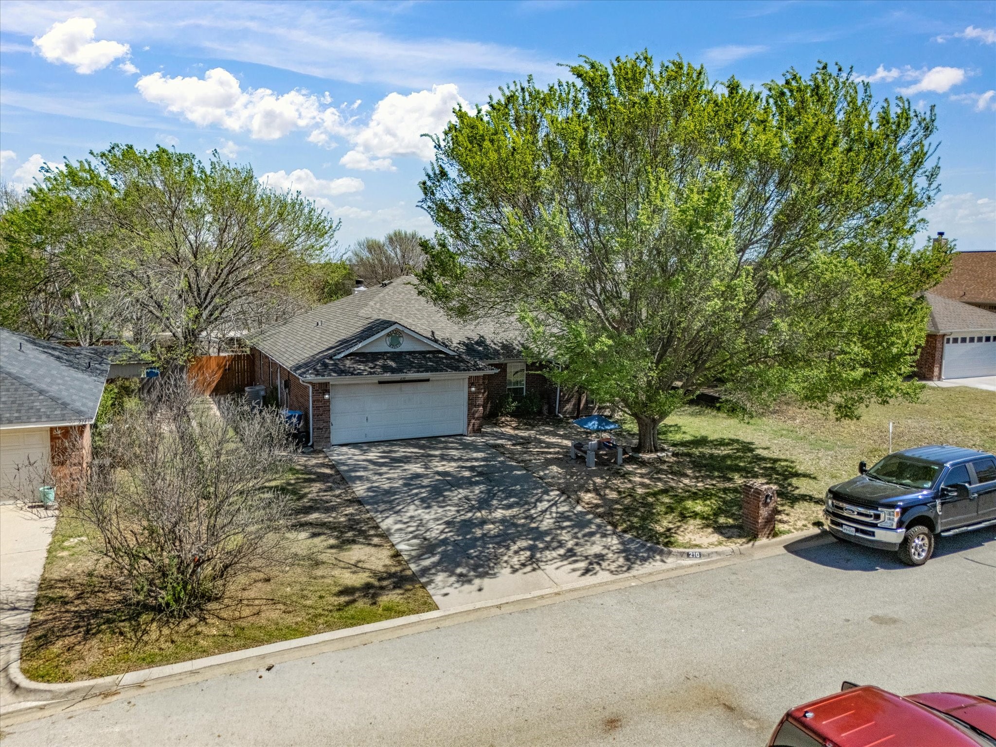 210 Wellington Trail