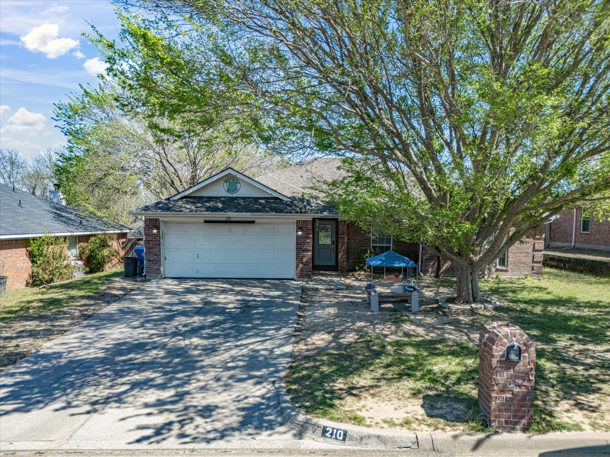 210 Wellington Trail