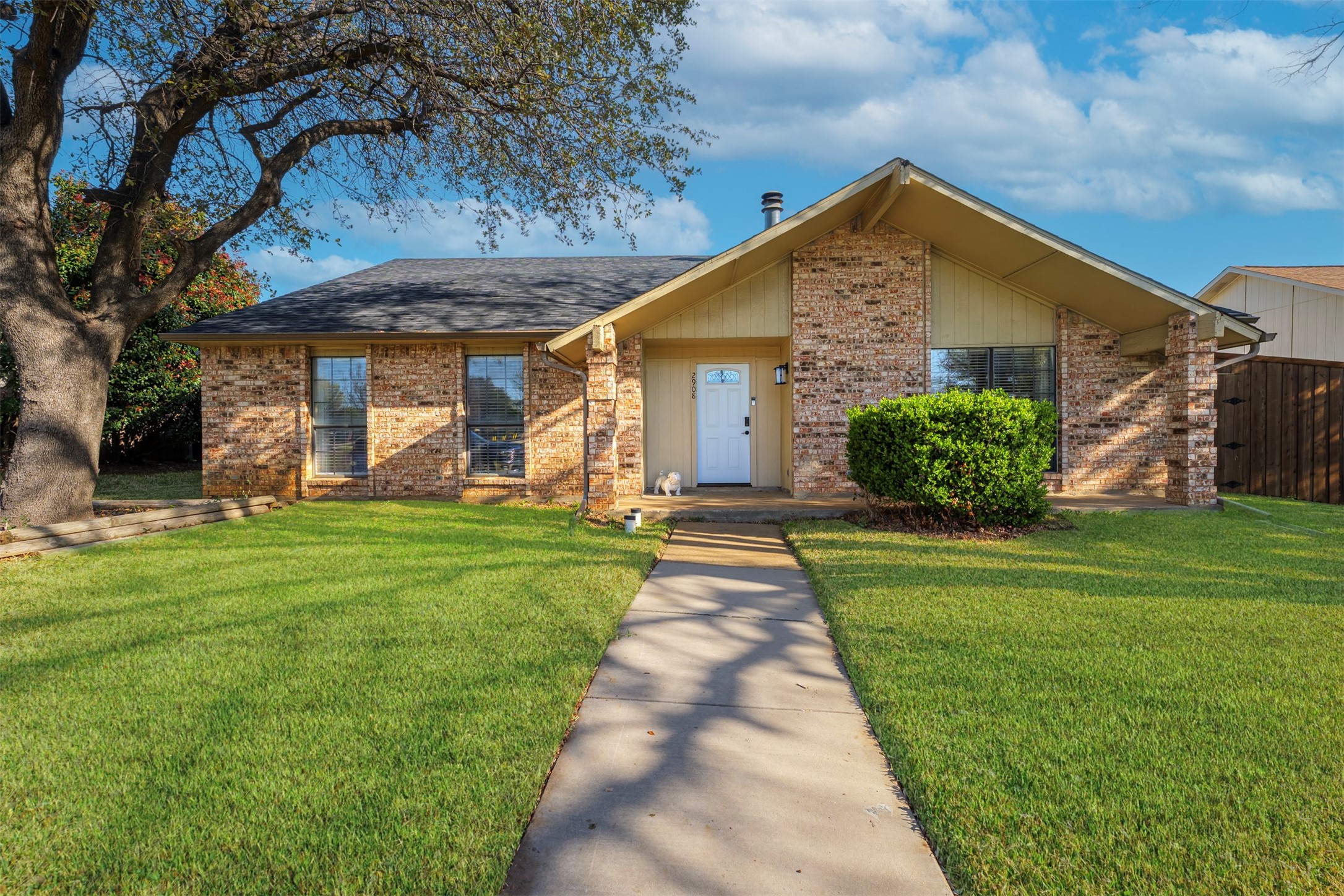 2908 Canterbury Lane