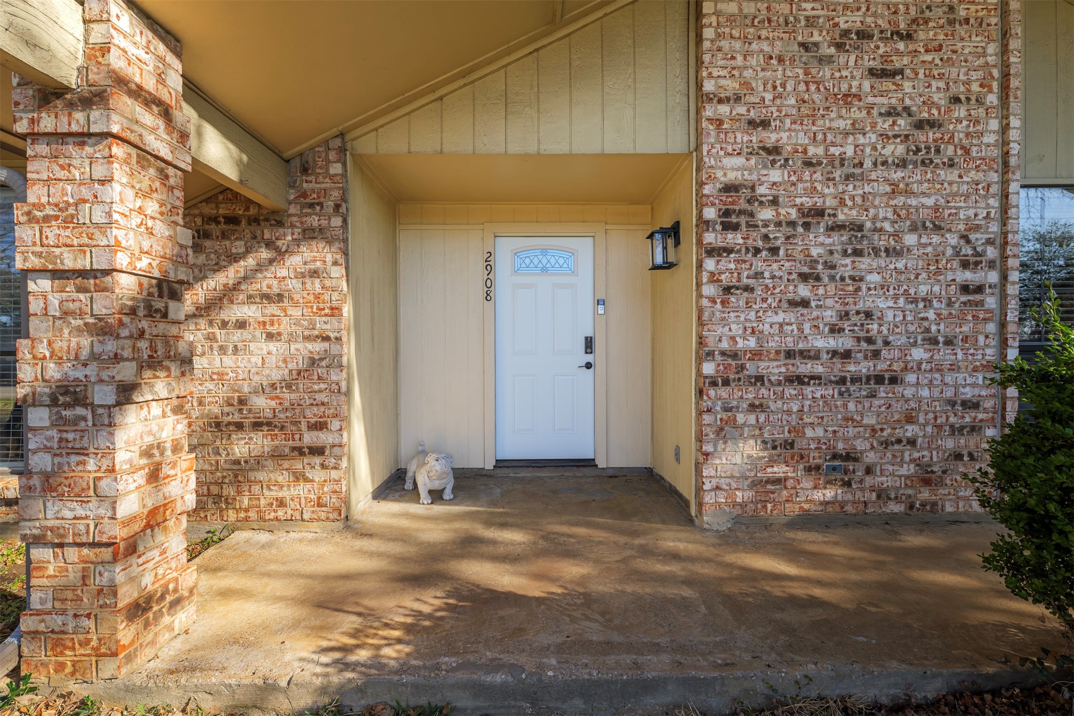 2908 Canterbury Lane